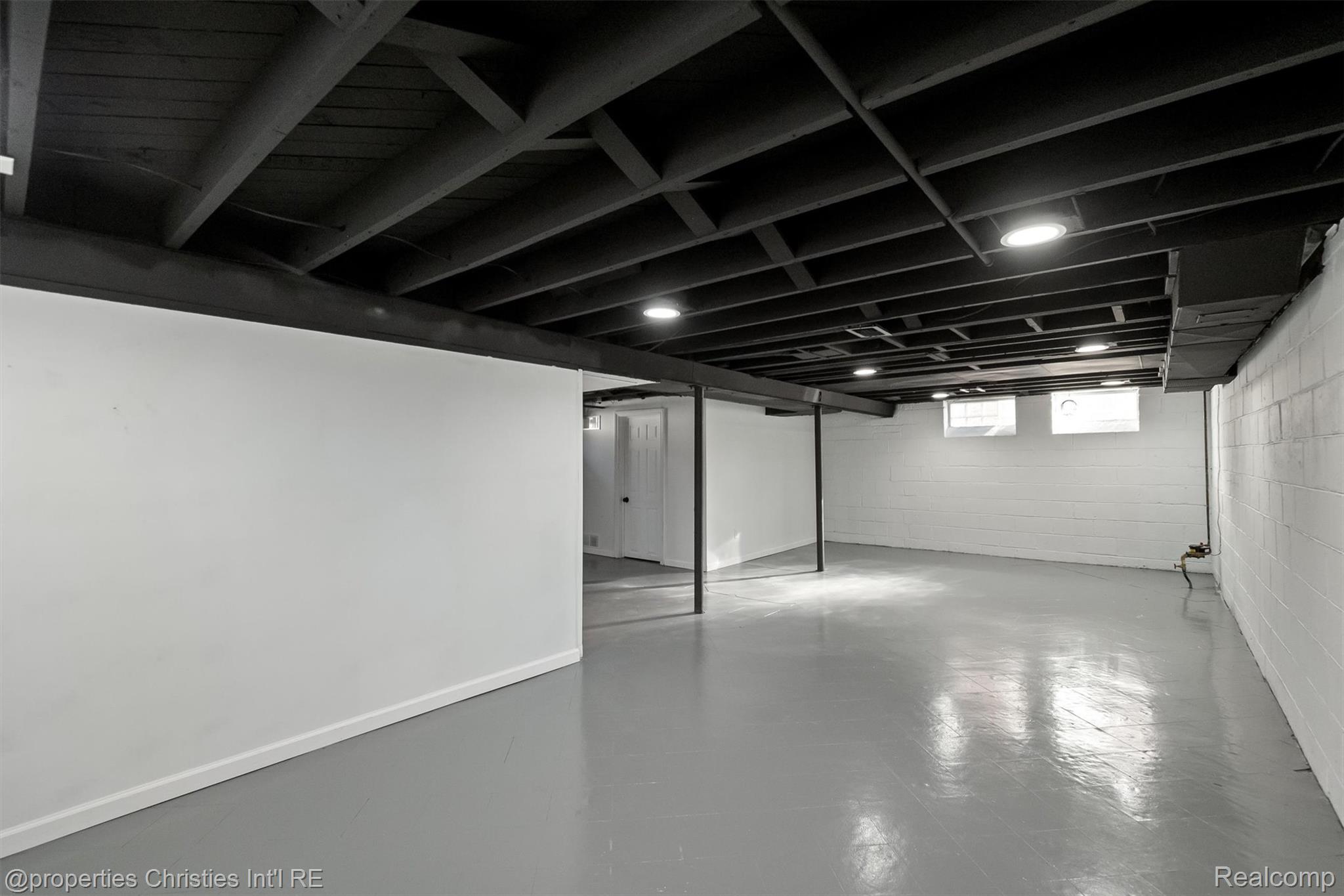 2528 N Connecticut Avenue