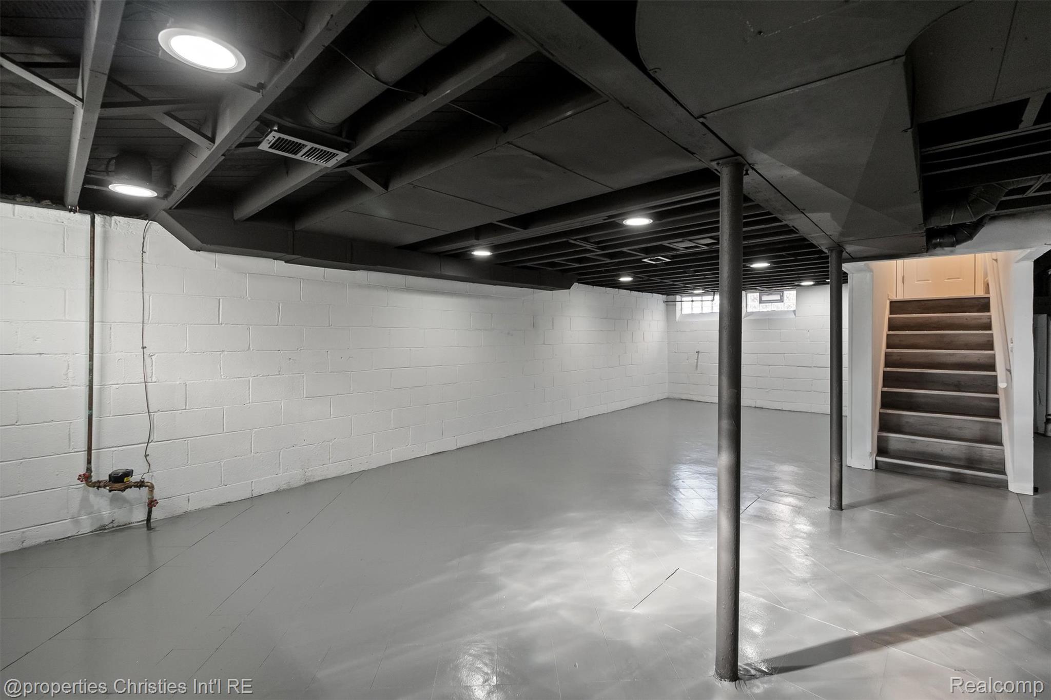 2528 N Connecticut Avenue