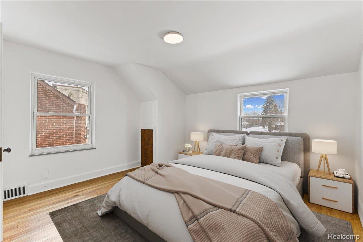 12125 E Outer Drive