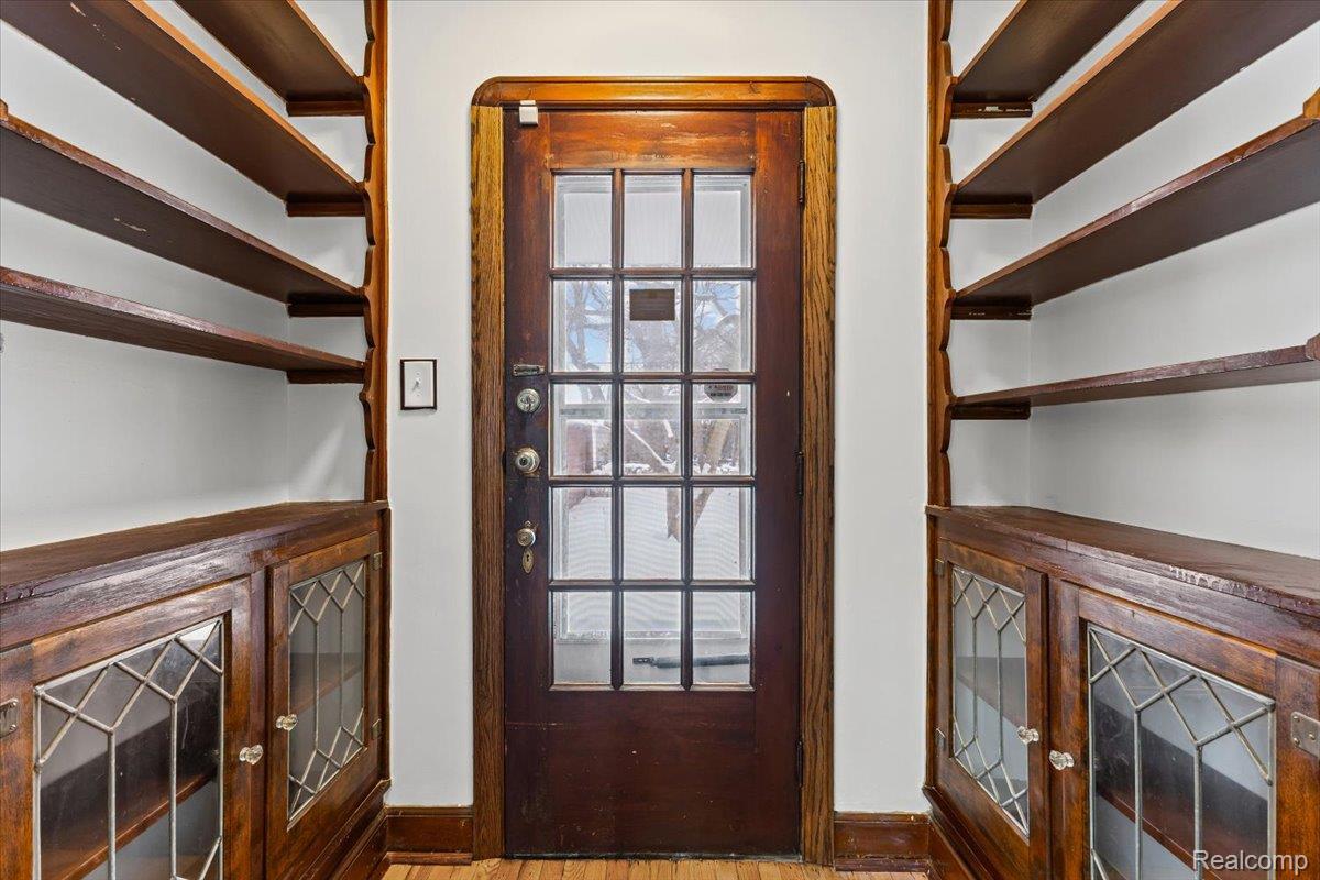 12125 E Outer Drive