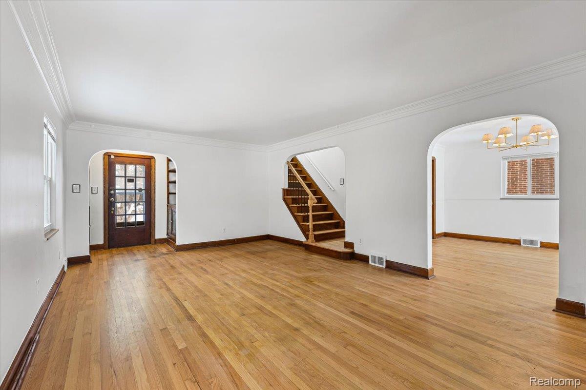 12125 E Outer Drive