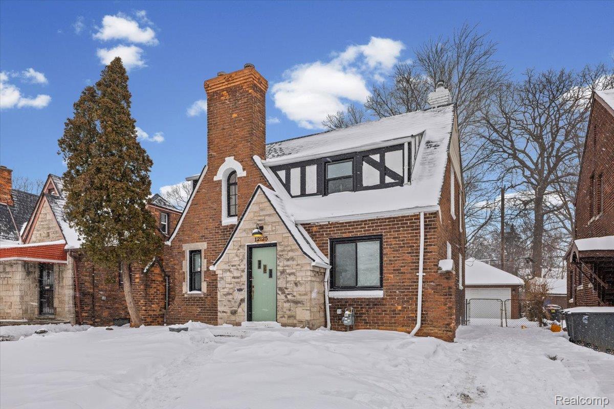 12125 E Outer Drive