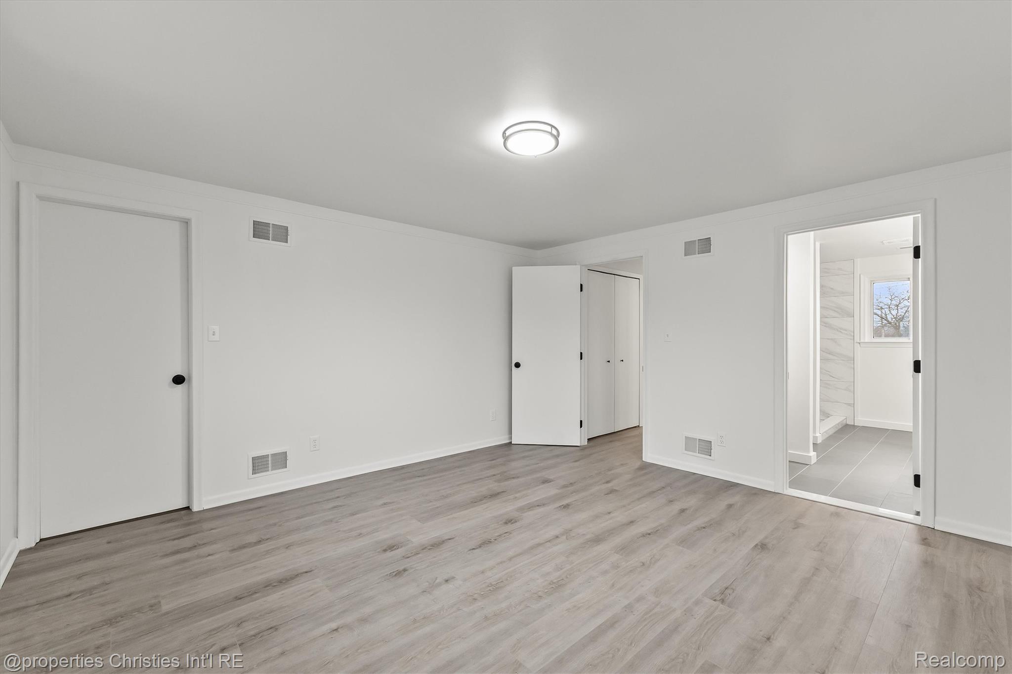 33355 Slocum Drive