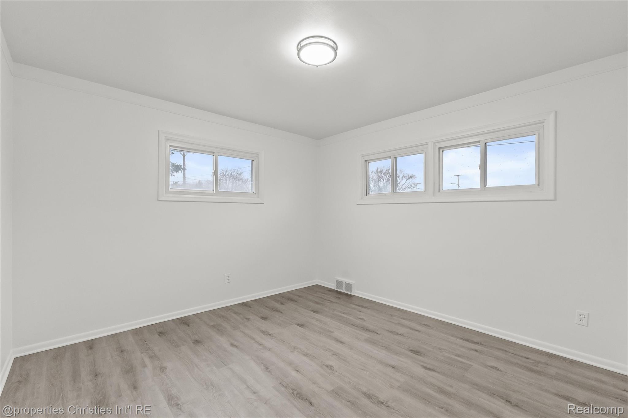 33355 Slocum Drive