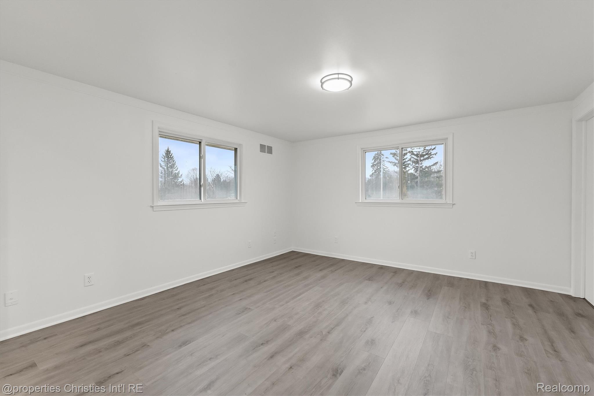 33355 Slocum Drive