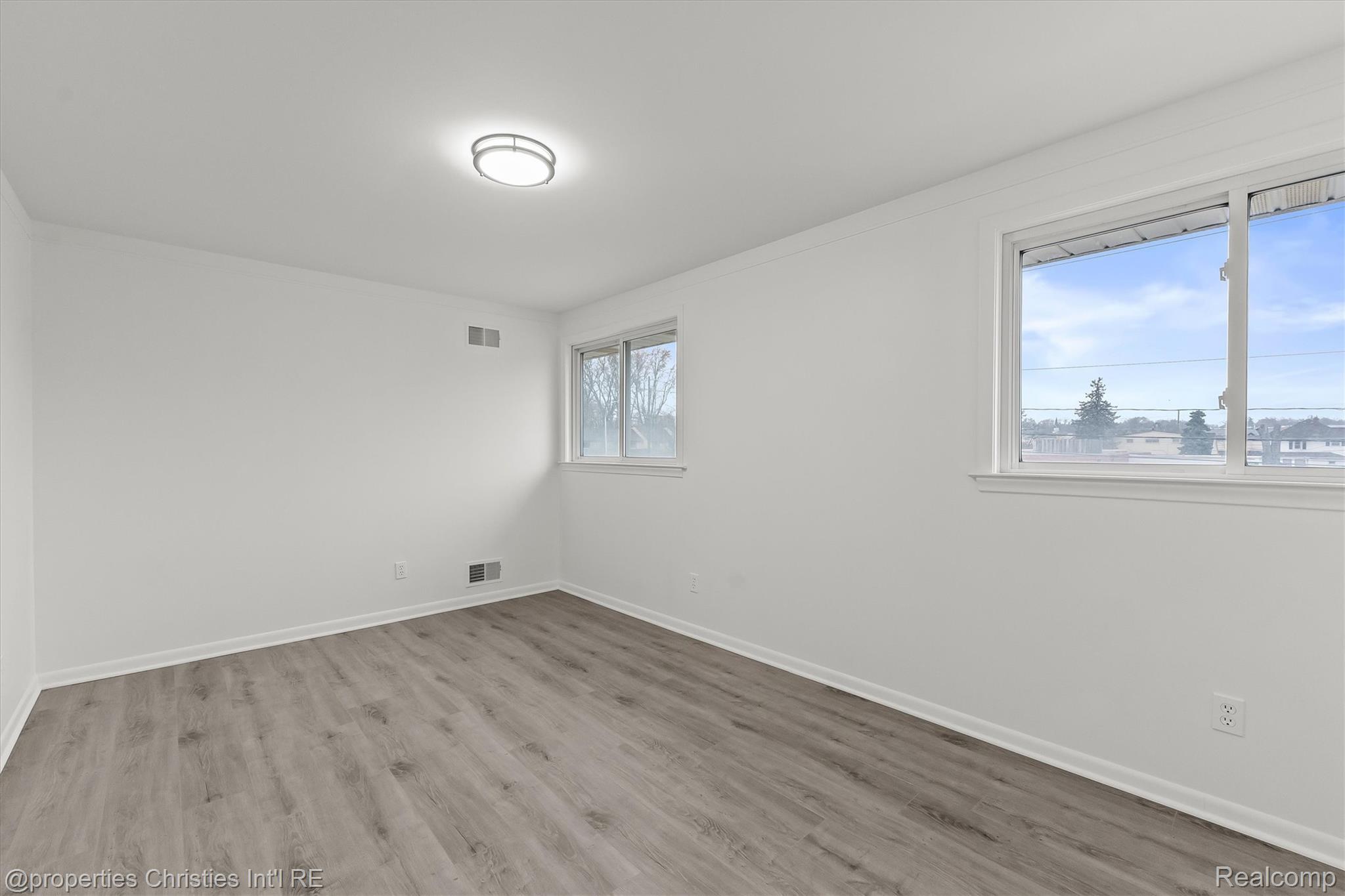 33355 Slocum Drive