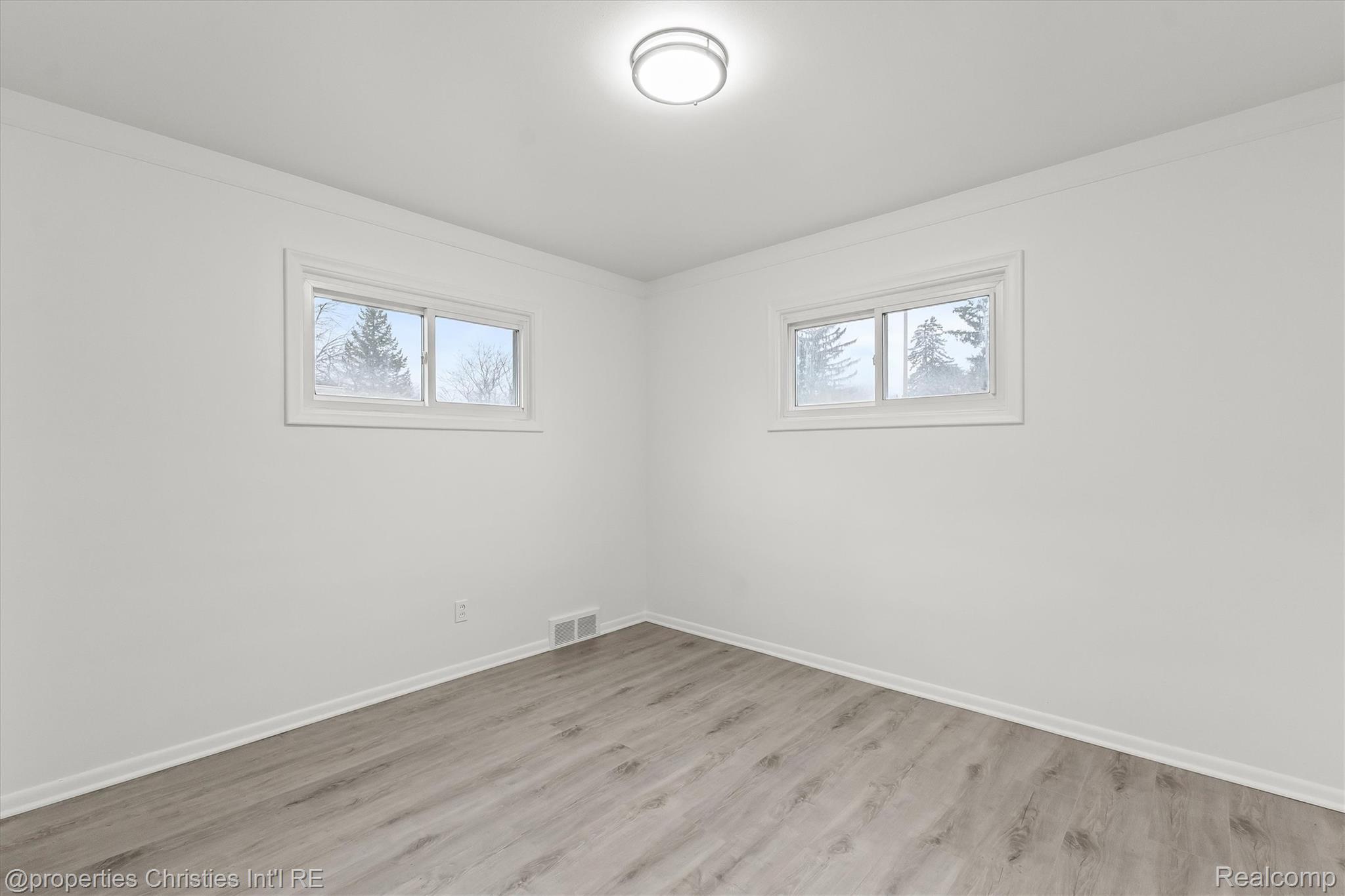 33355 Slocum Drive