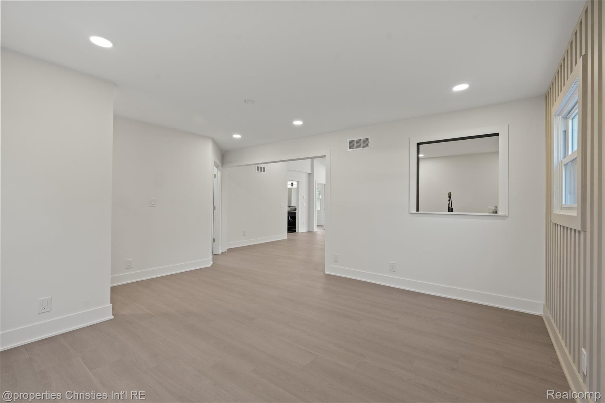 38590 Superior Street