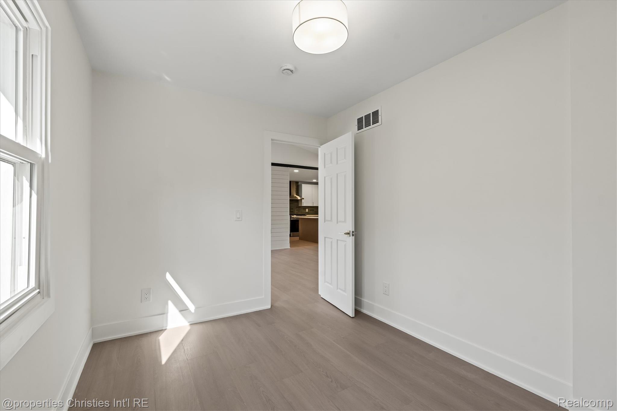 38590 Superior Street