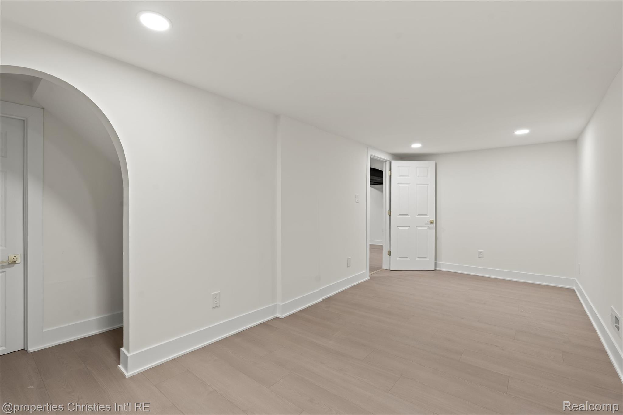 38590 Superior Street