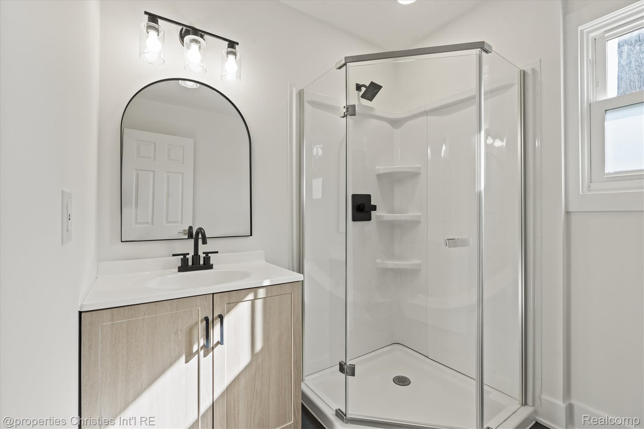 38590 Superior Street