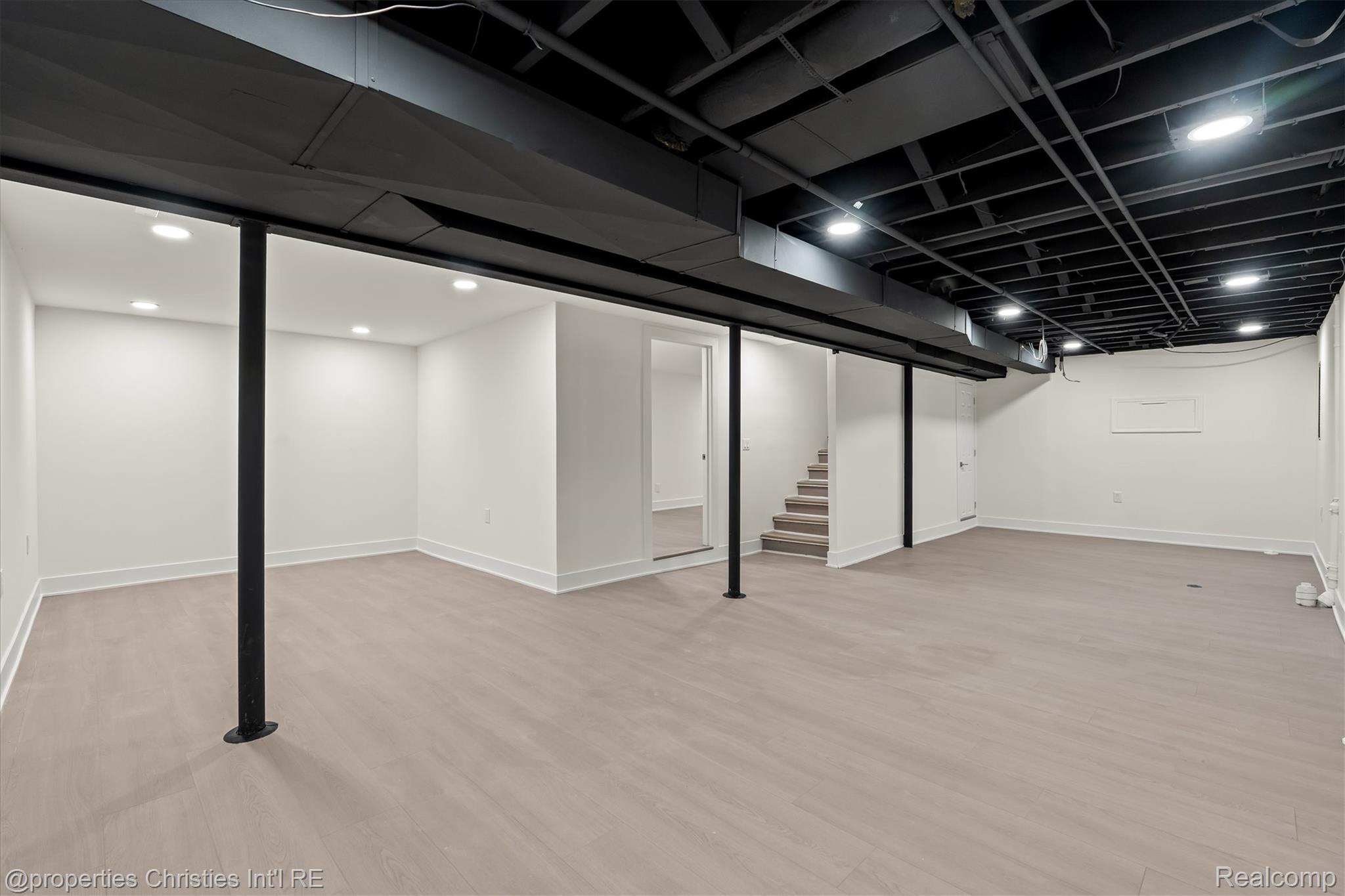 38590 Superior Street