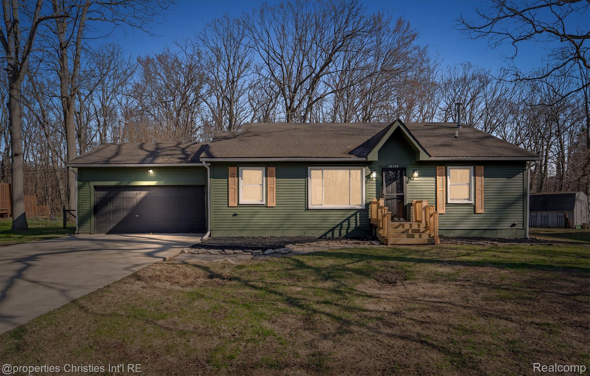 38590 Superior Street