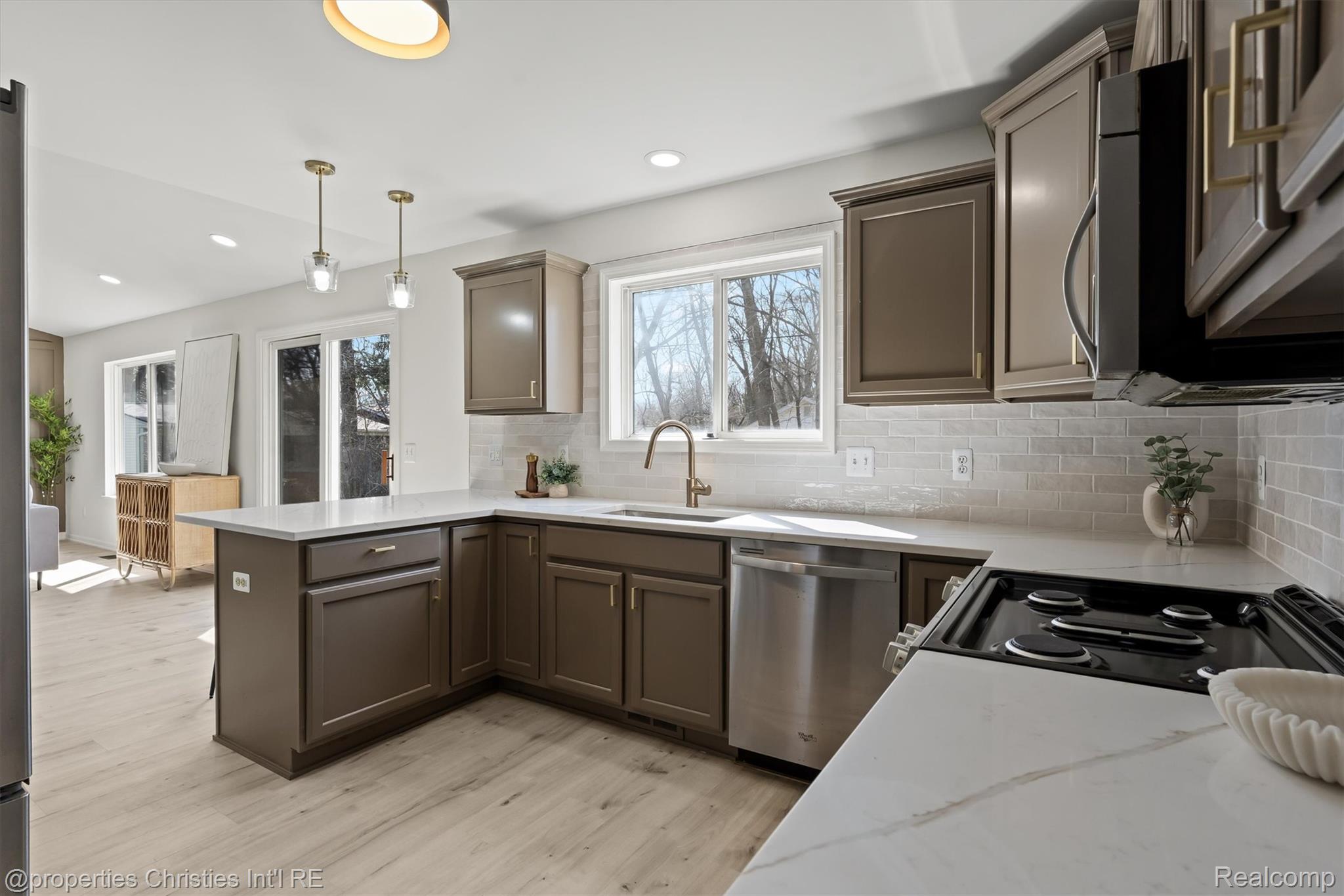 3070 Twinleaf Street