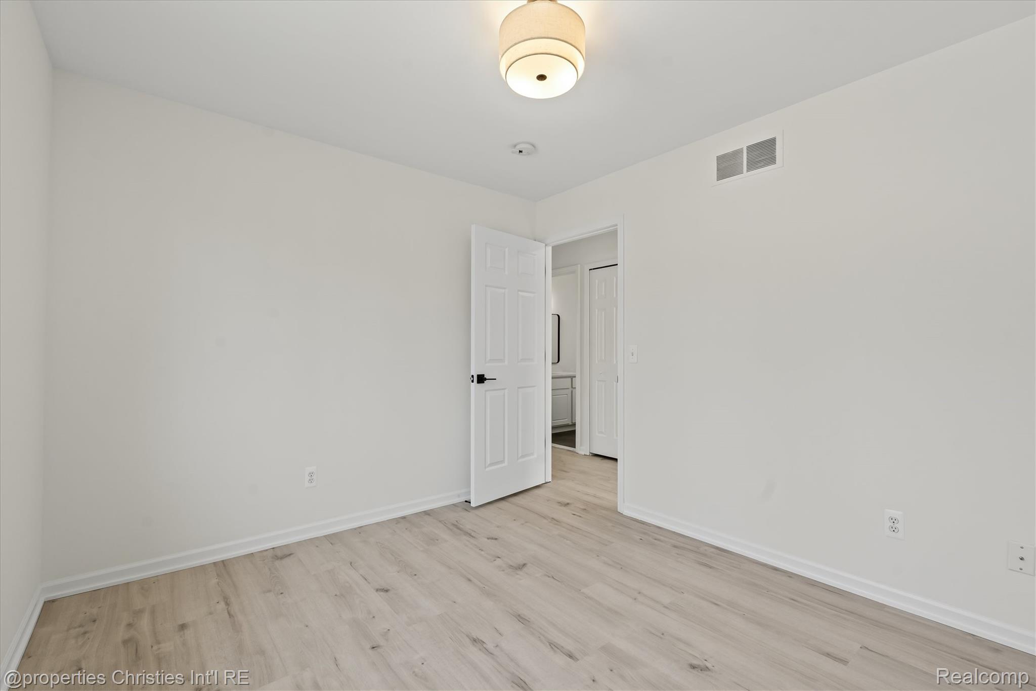 3070 Twinleaf Street