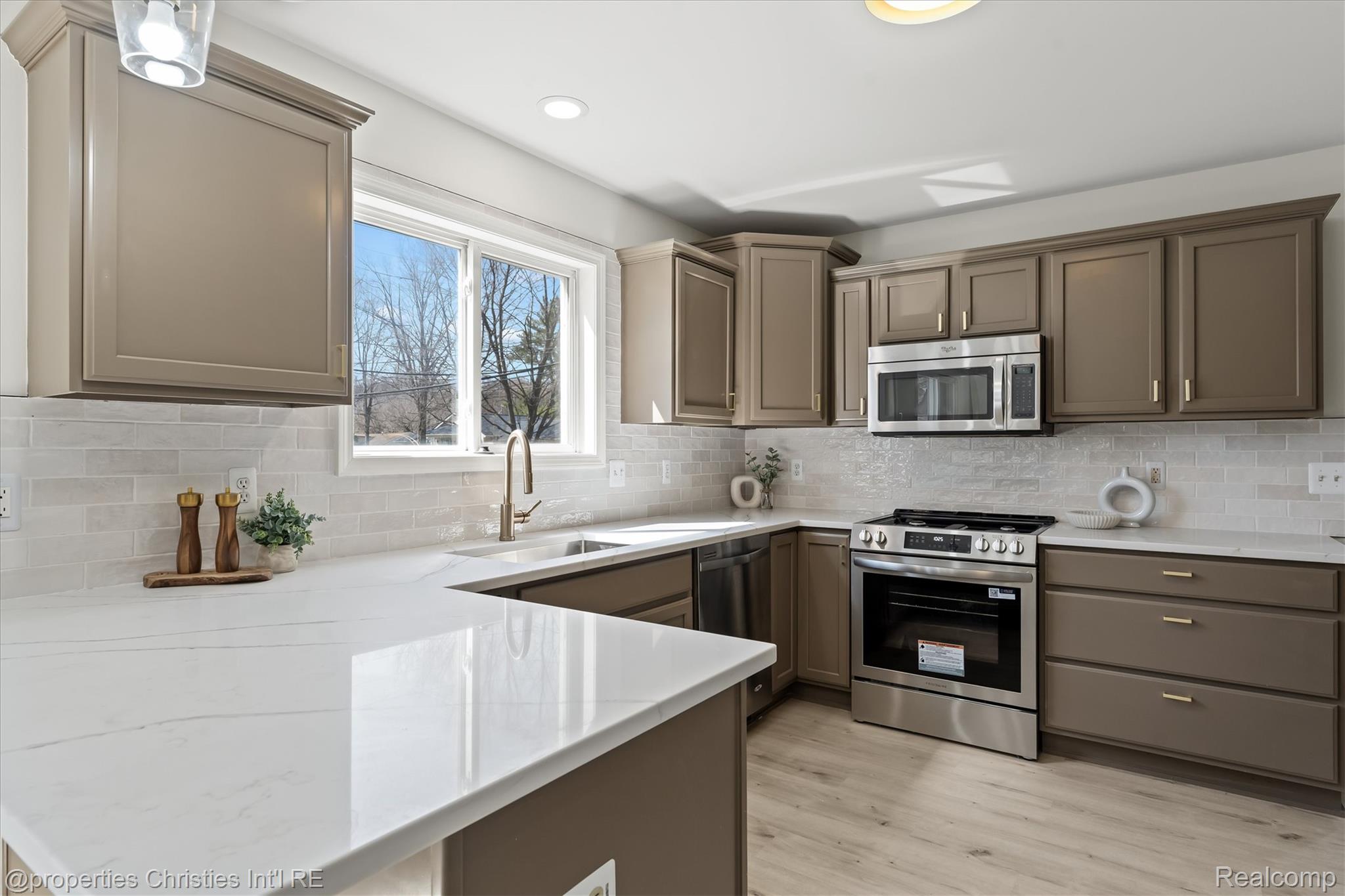 3070 Twinleaf Street