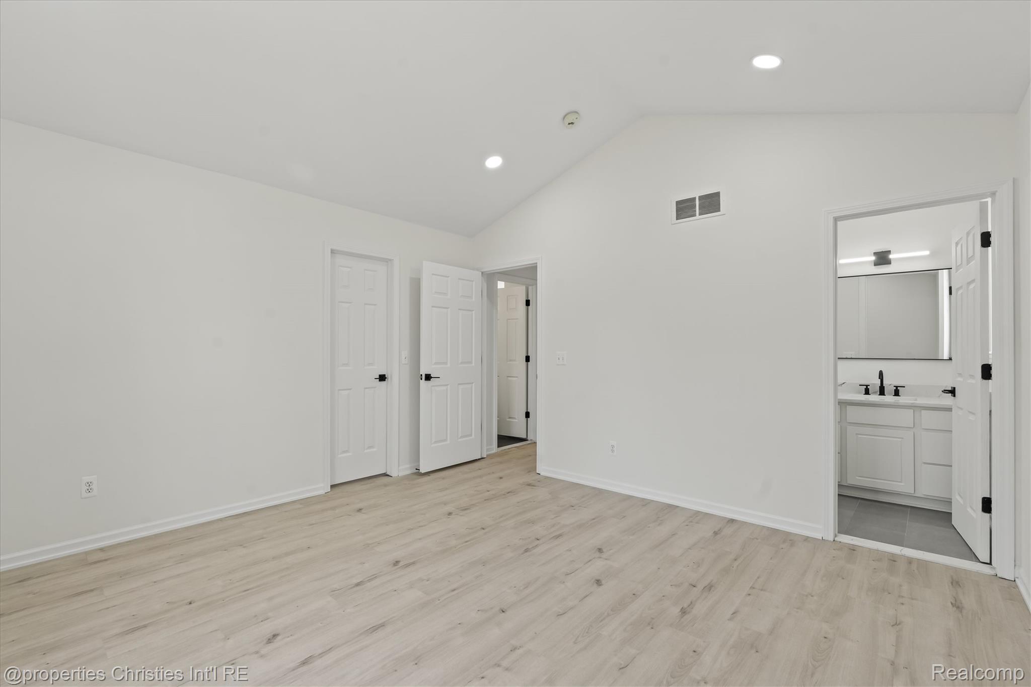 3070 Twinleaf Street