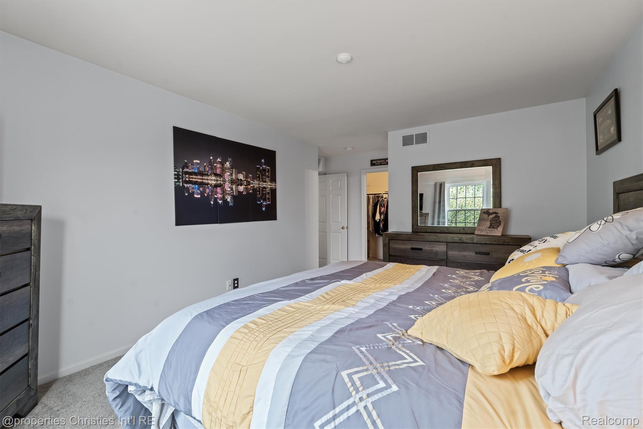 1805 Lincoln Drive