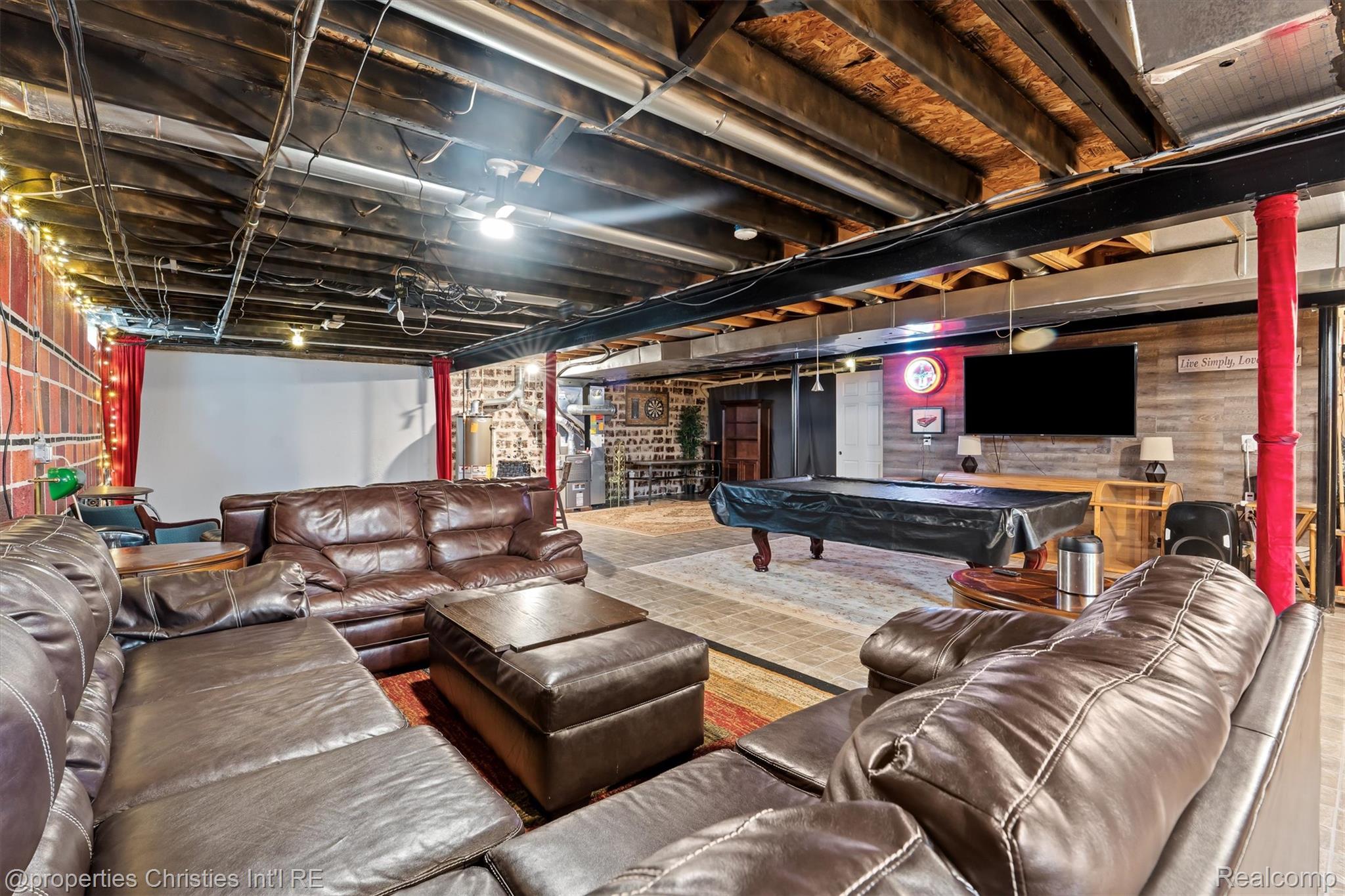 1805 Lincoln Drive