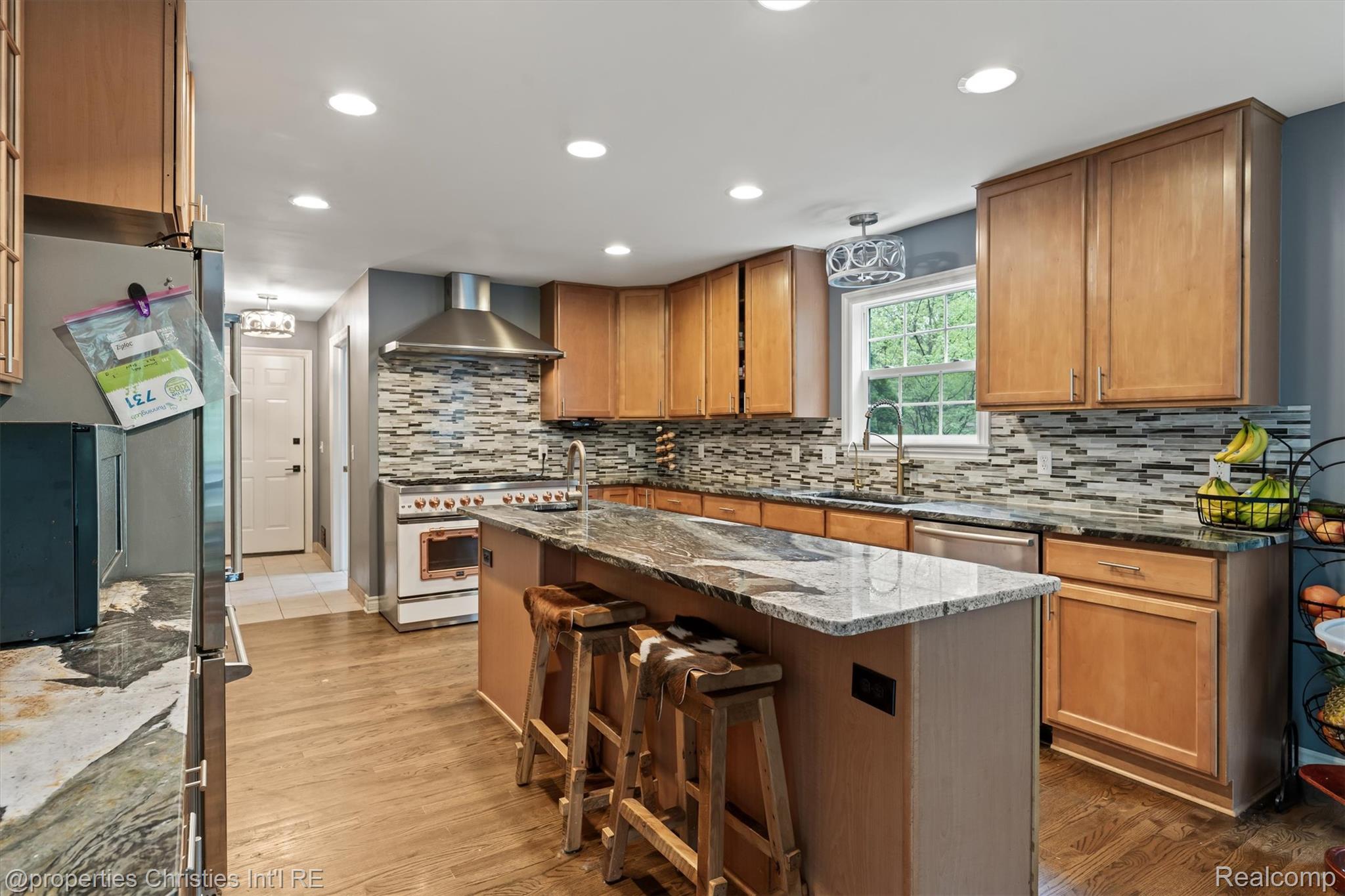 5720 Deerwood