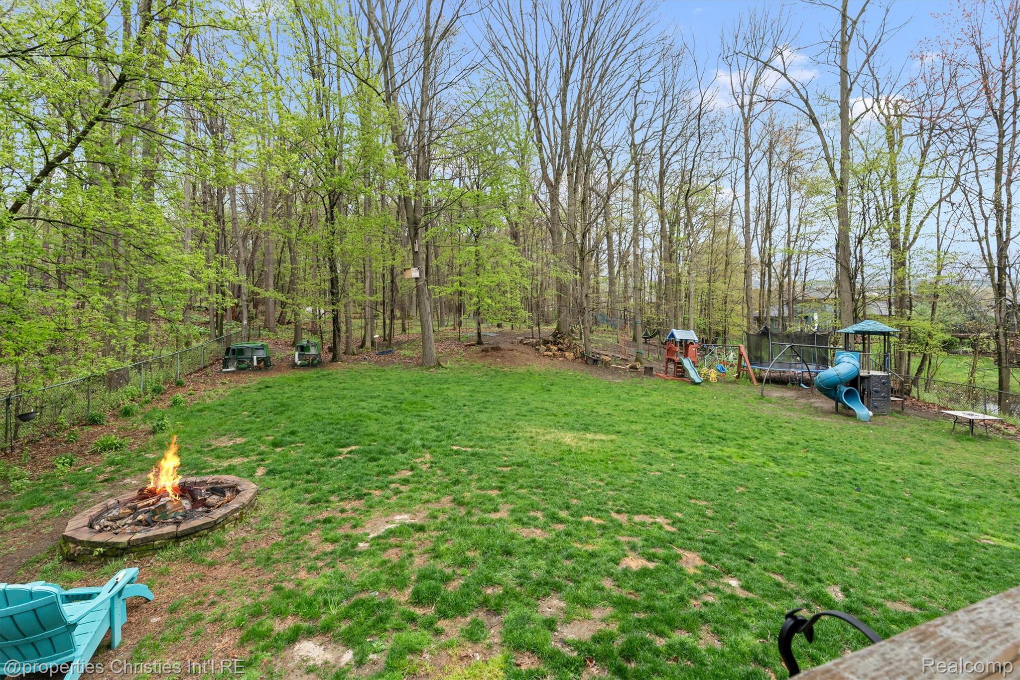5720 Deerwood