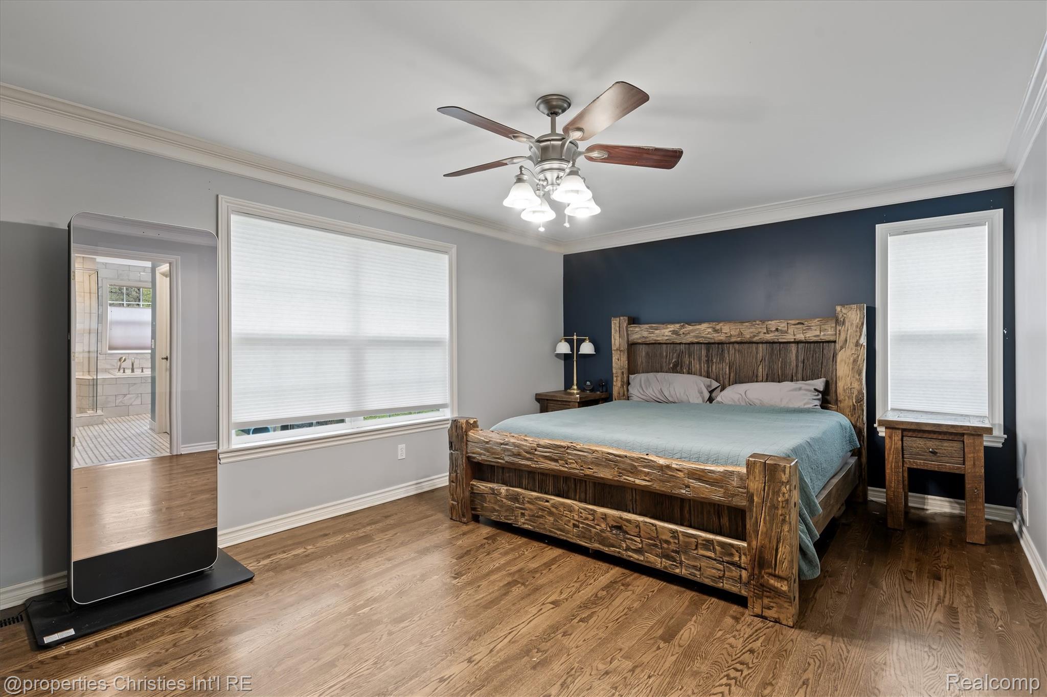 5720 Deerwood