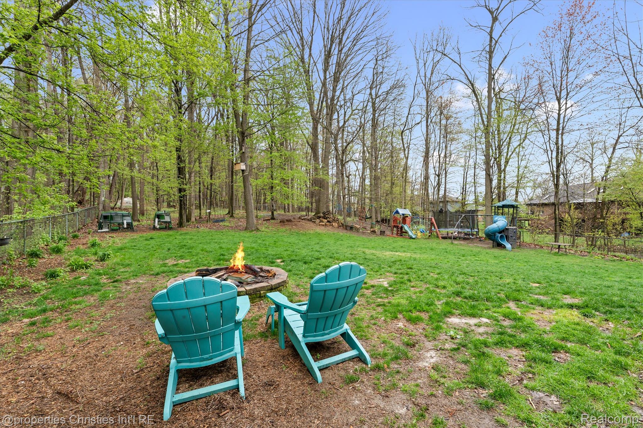 5720 Deerwood