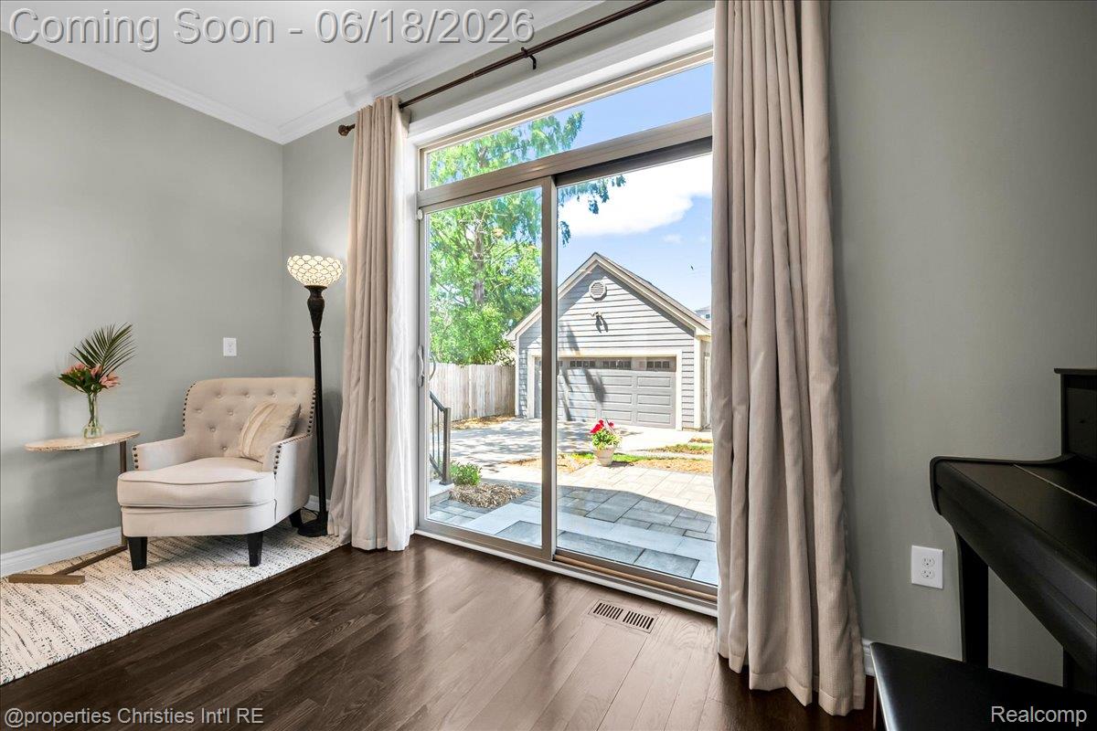 1363 Humphrey Avenue