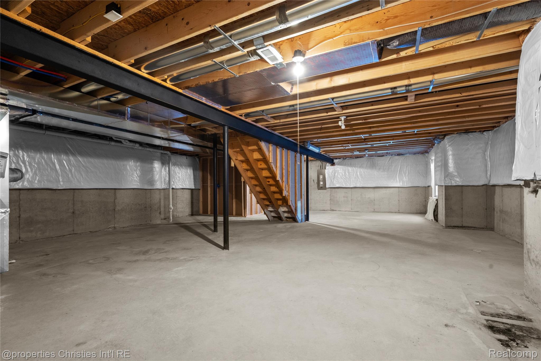 8107 N Hubbard Street