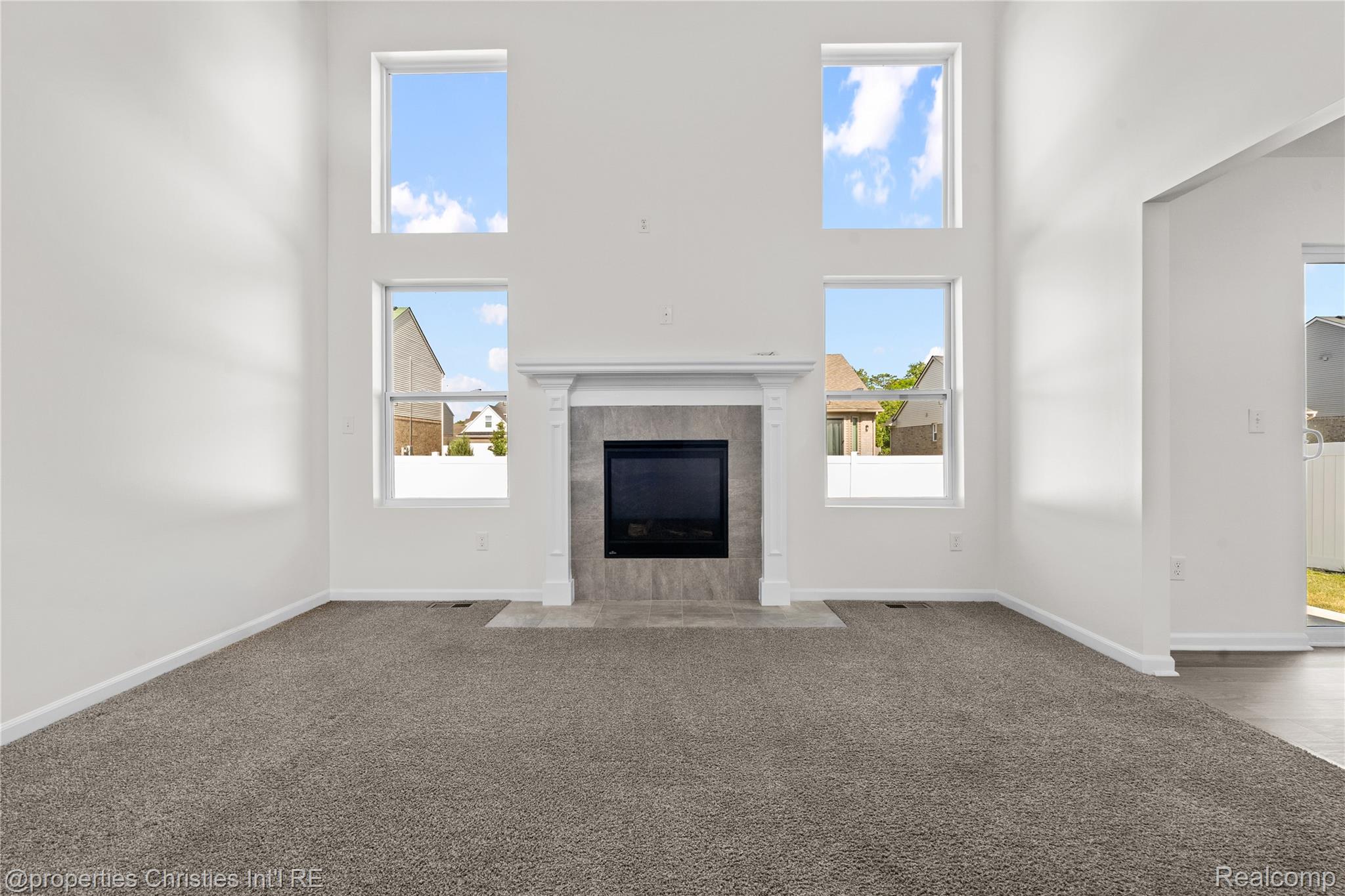 8107 N Hubbard Street