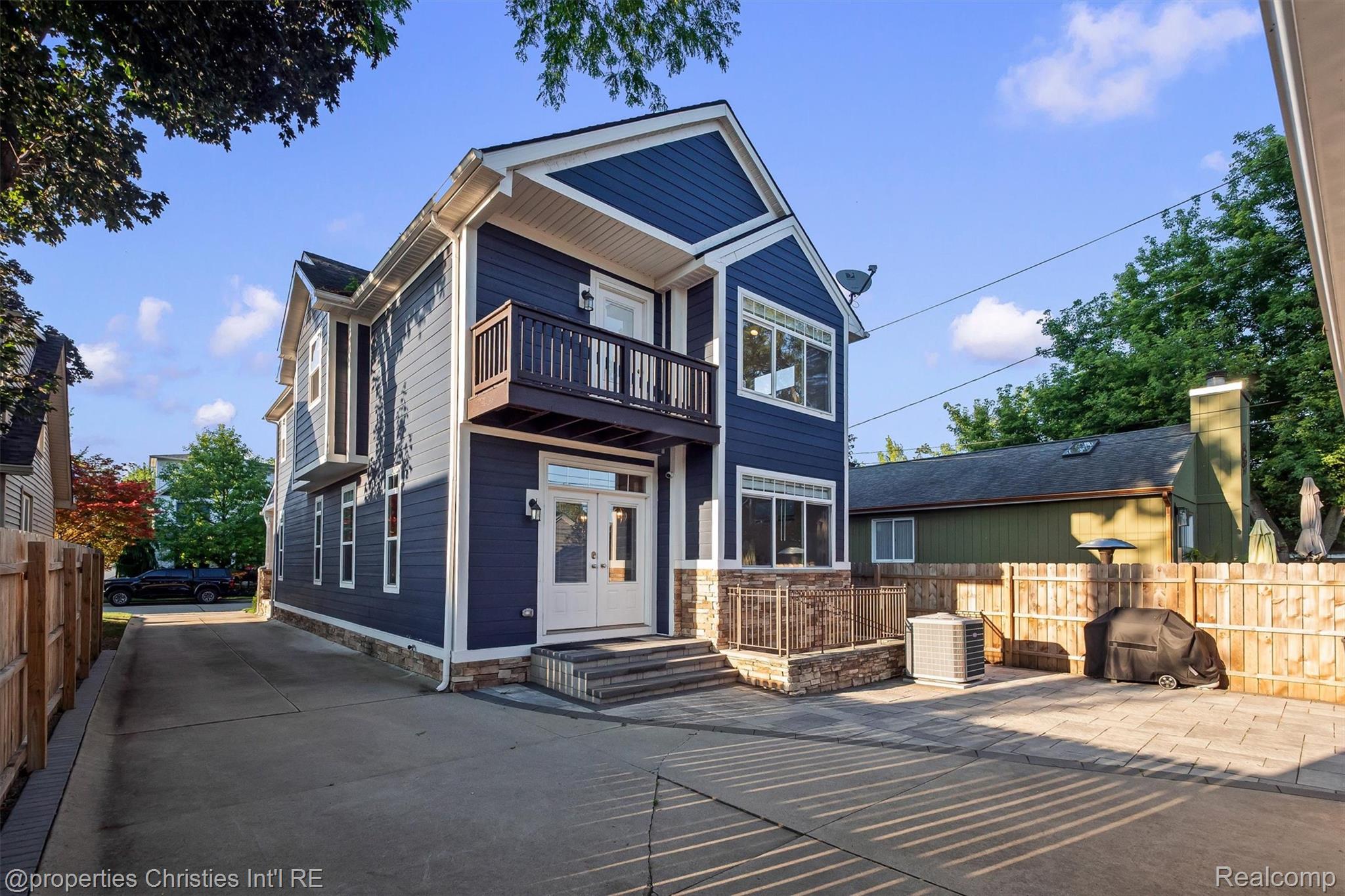 1334 Cole Street