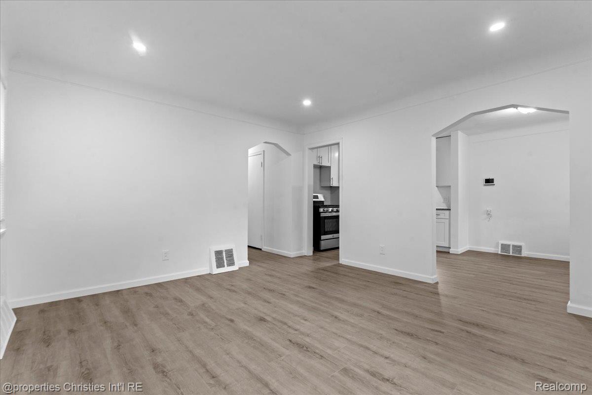 15867 Leona Drive