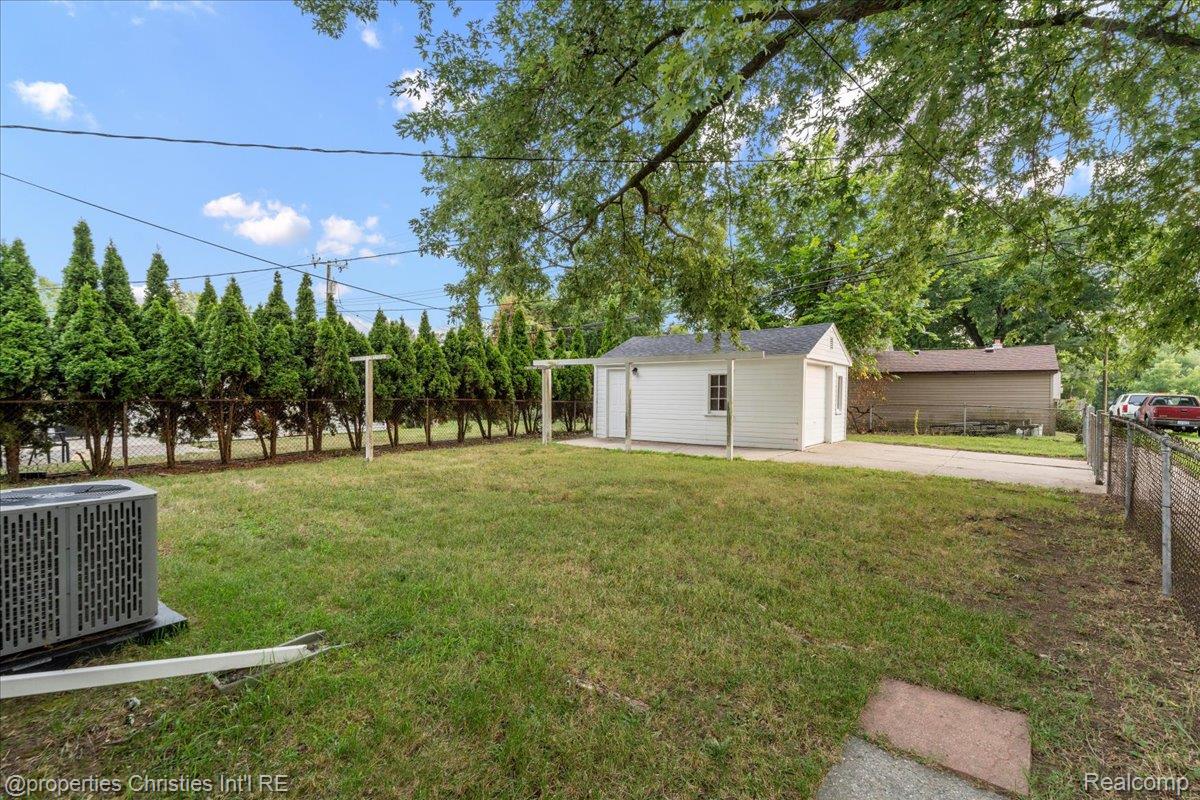 15867 Leona Drive