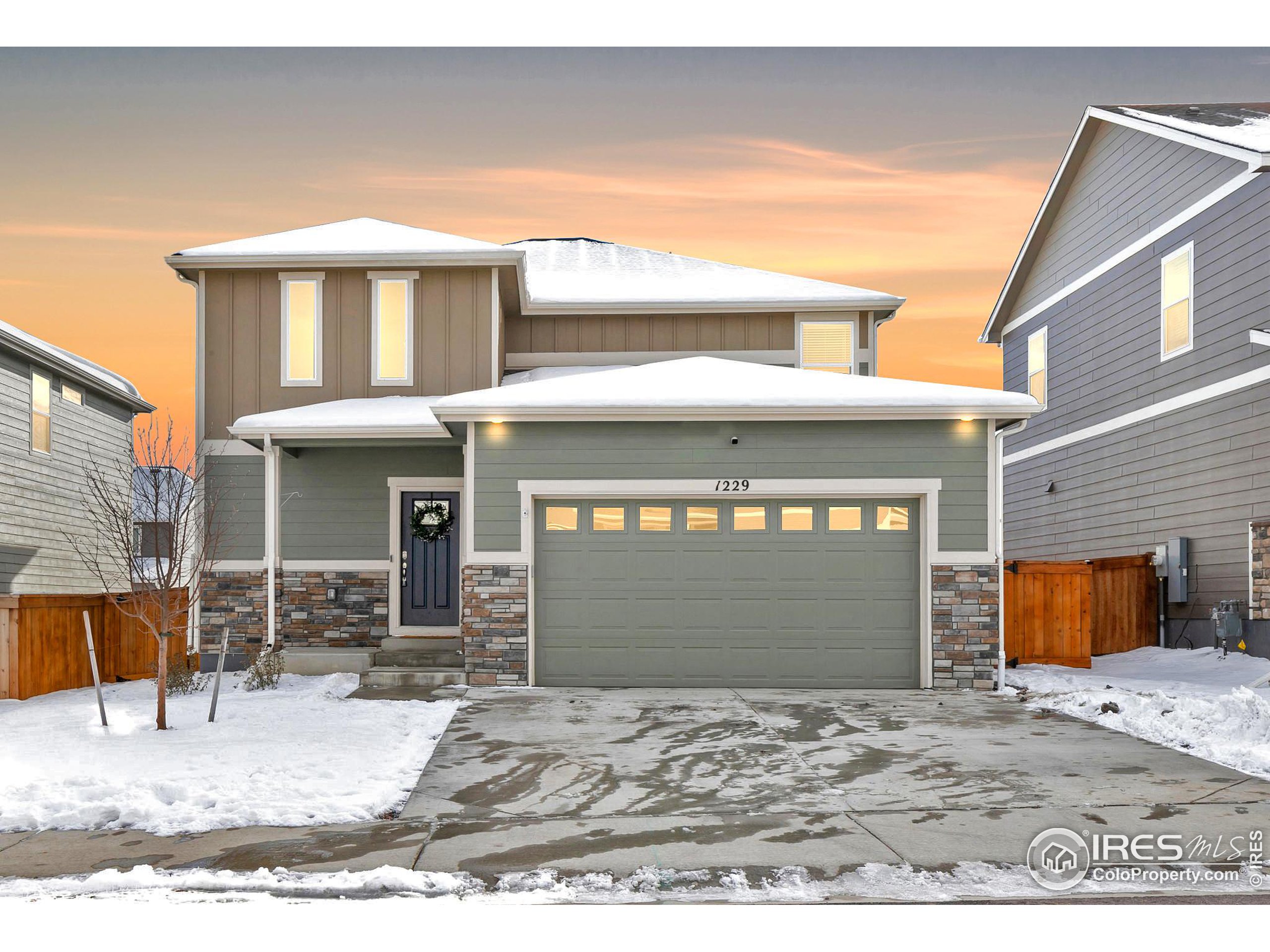 1229 Lily Mountain Rd
