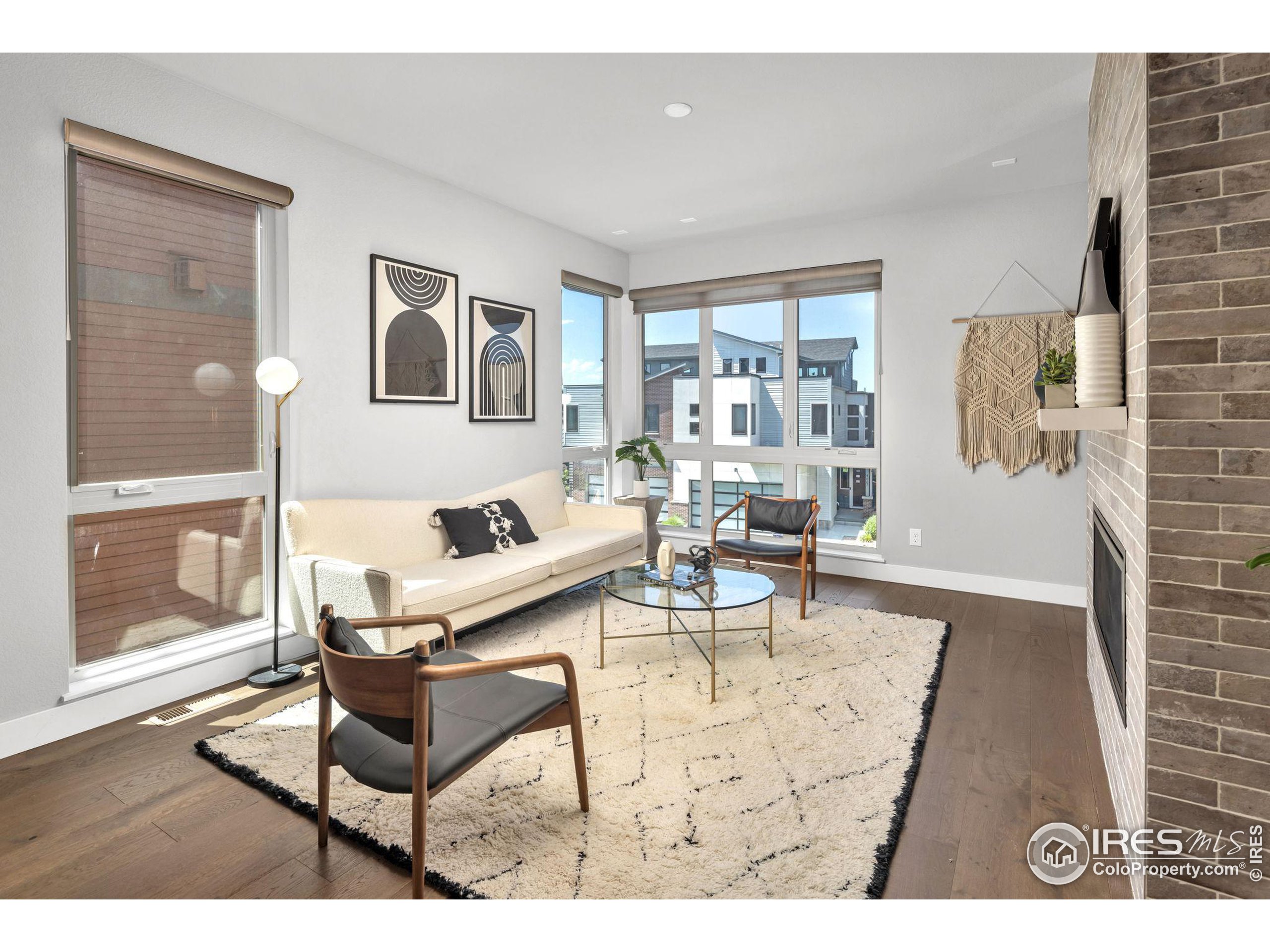 4660 W 50th Pl
