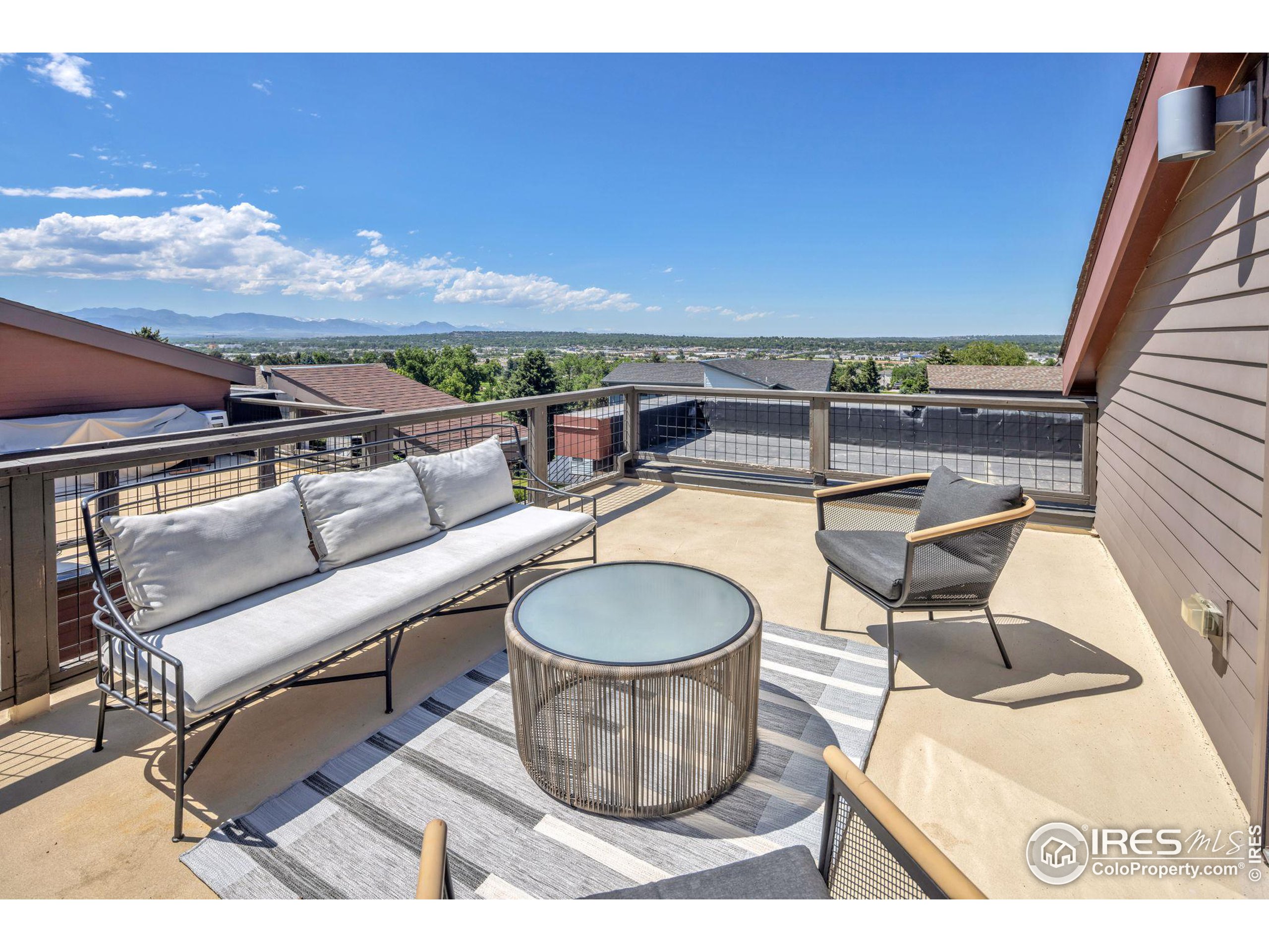 4660 W 50th Pl