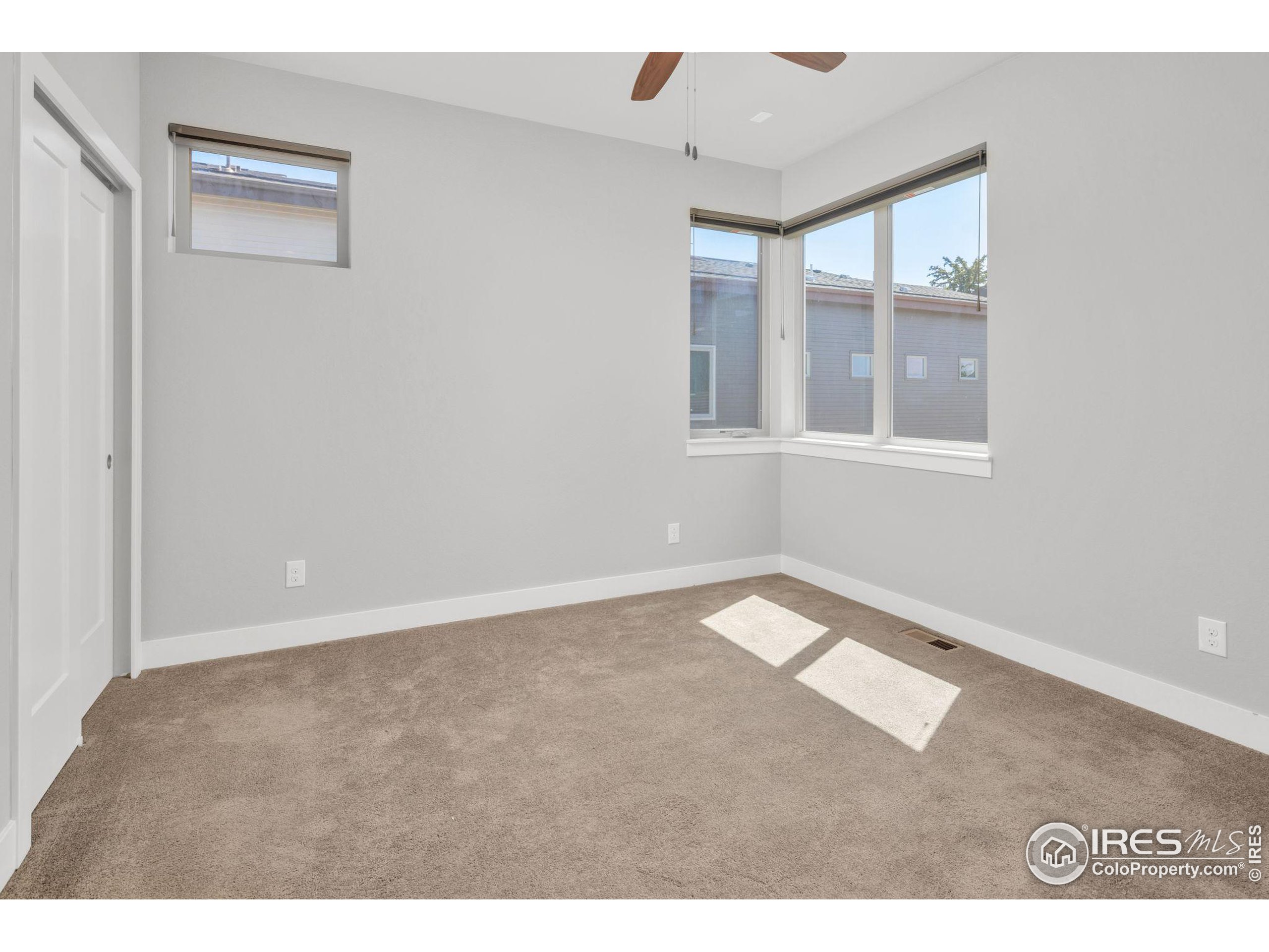 4660 W 50th Pl