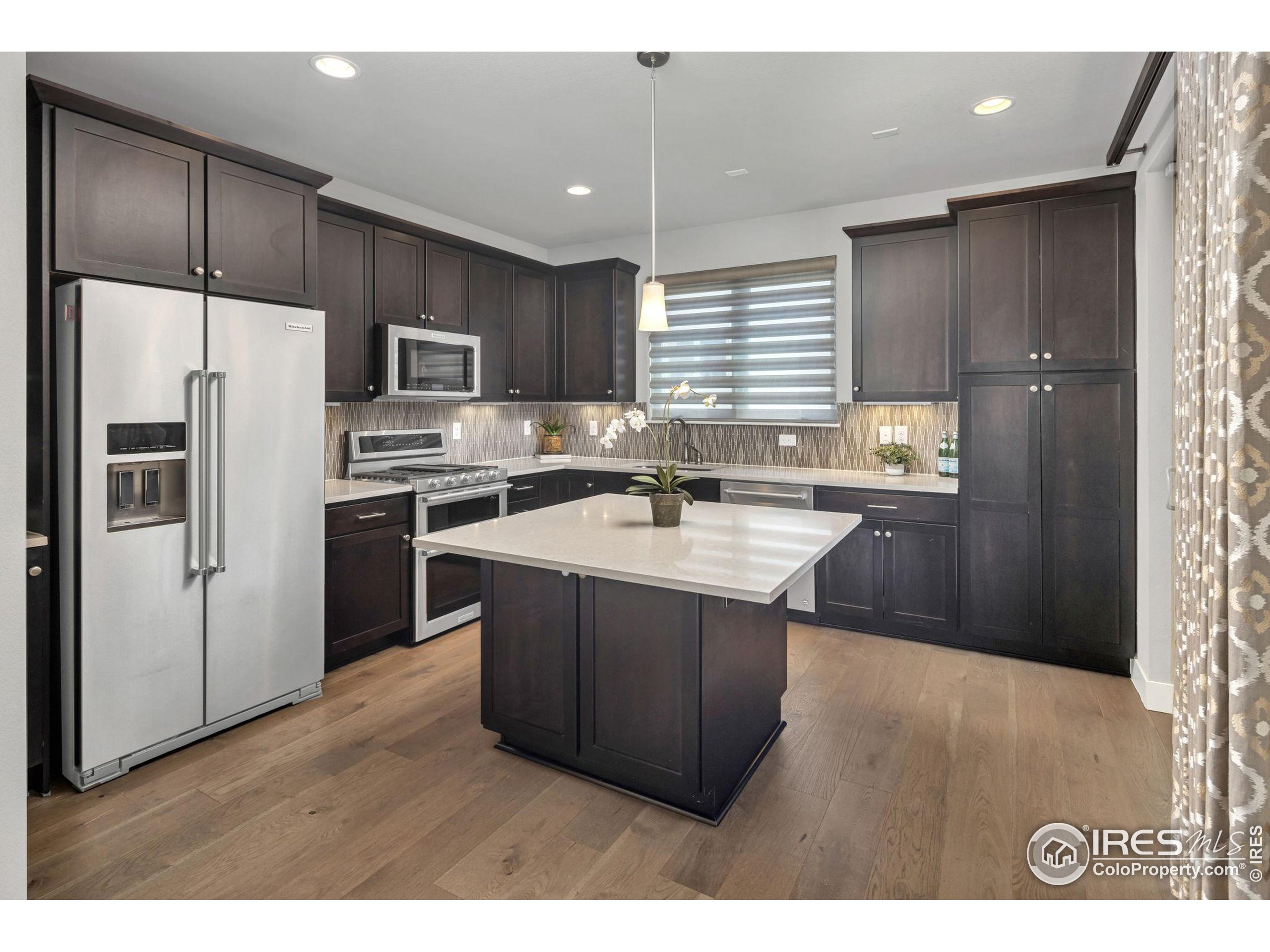 4660 W 50th Pl