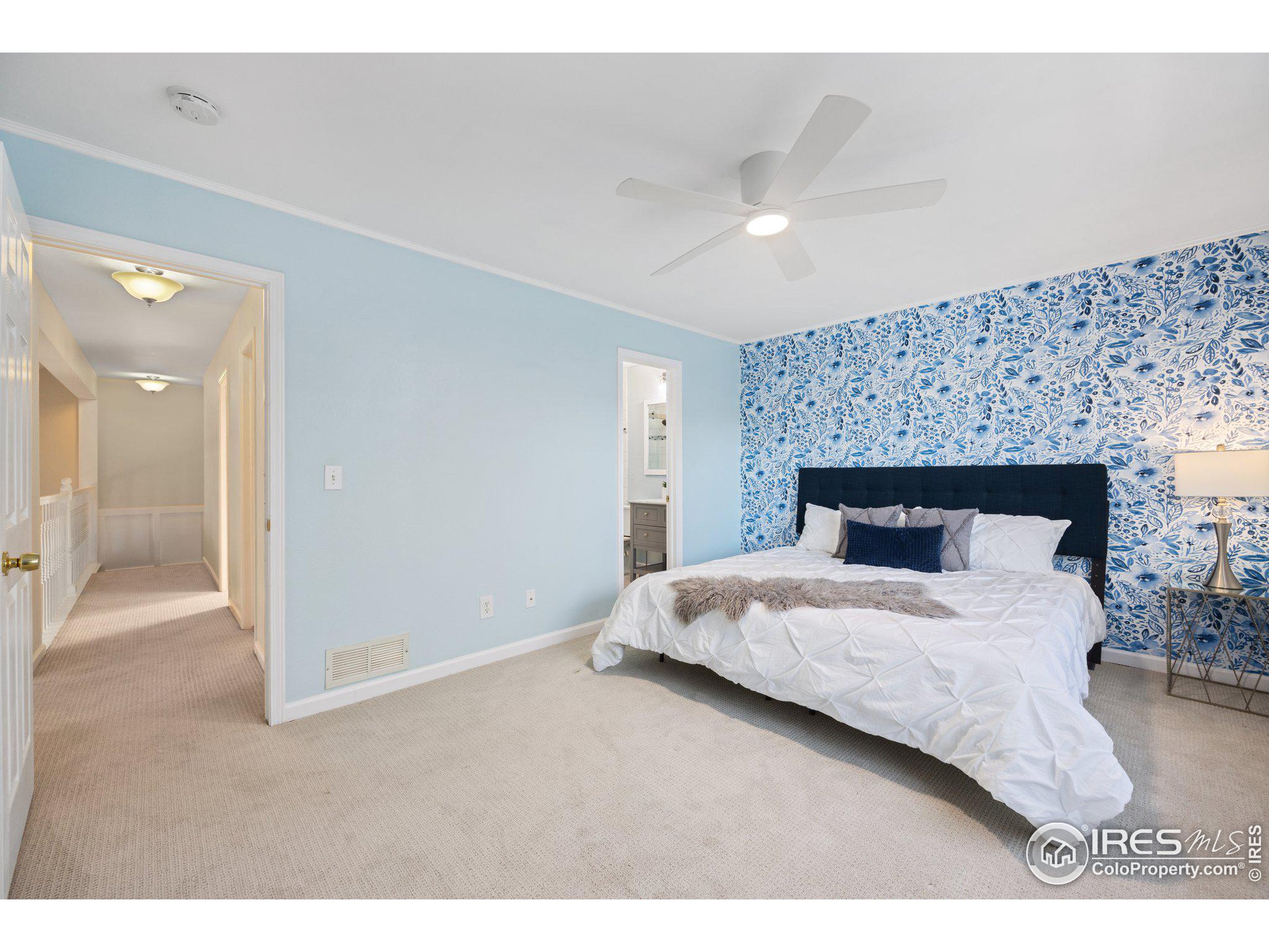 568 W Sandbar Cir