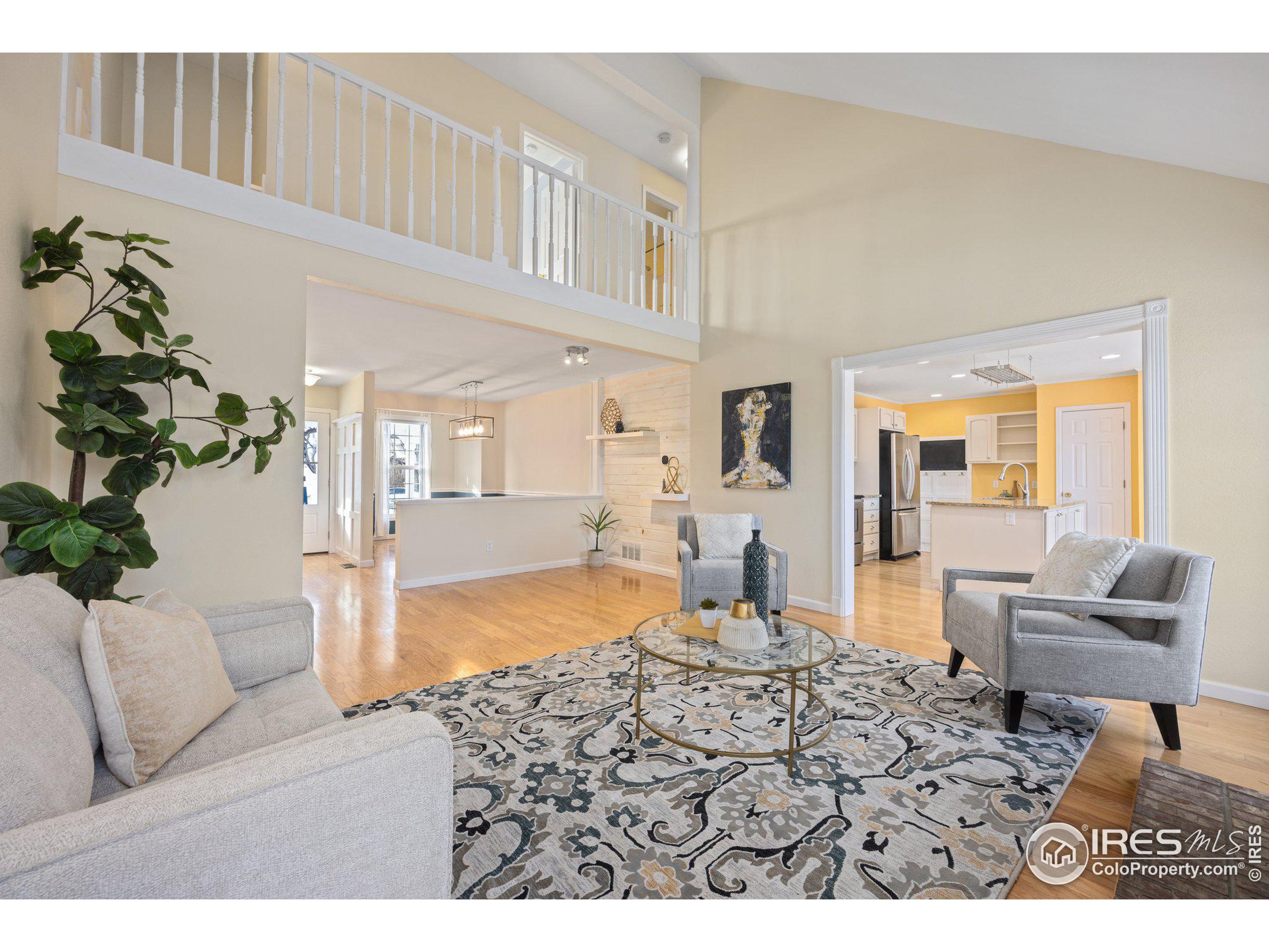568 W Sandbar Cir