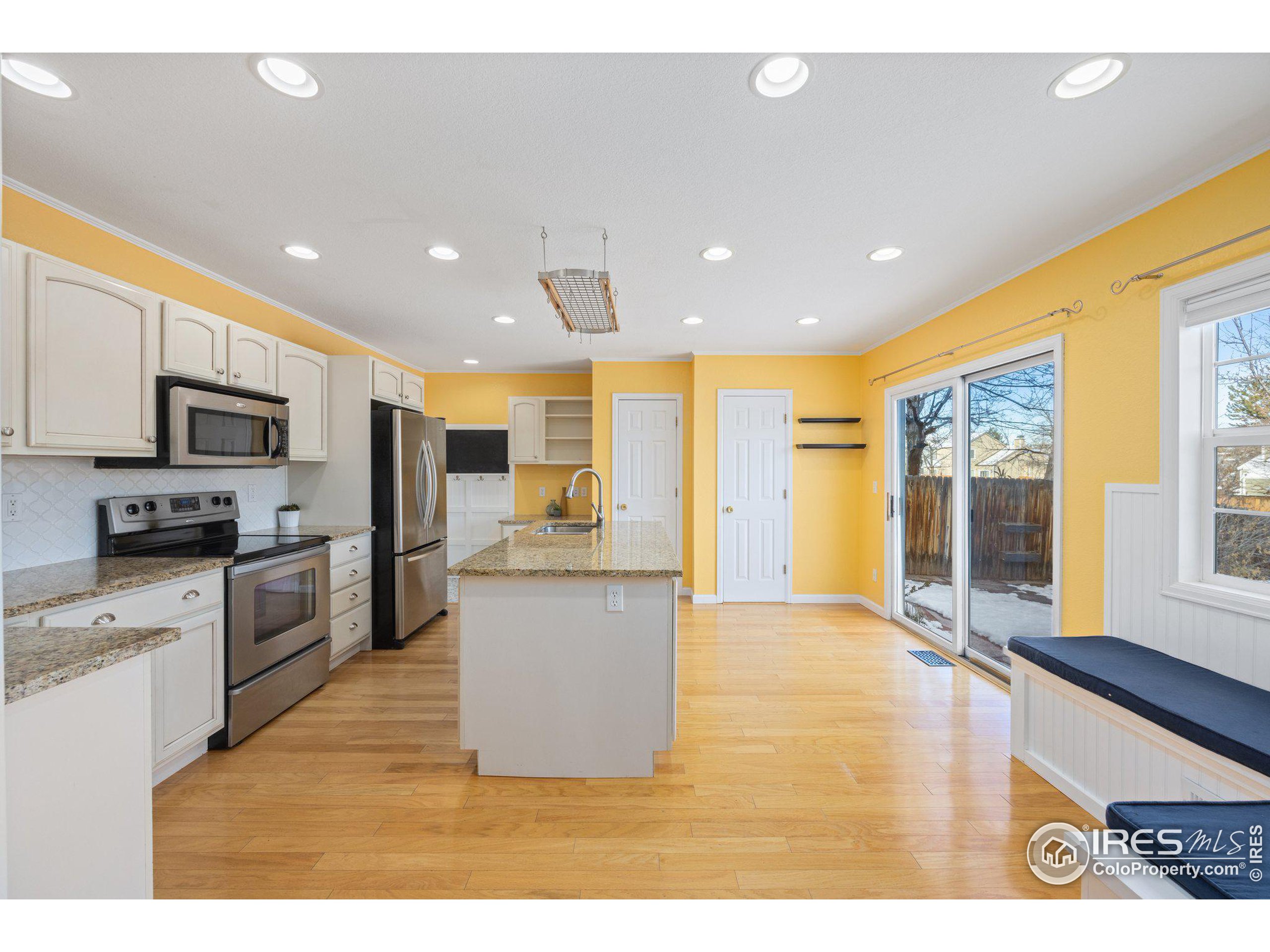 568 W Sandbar Cir