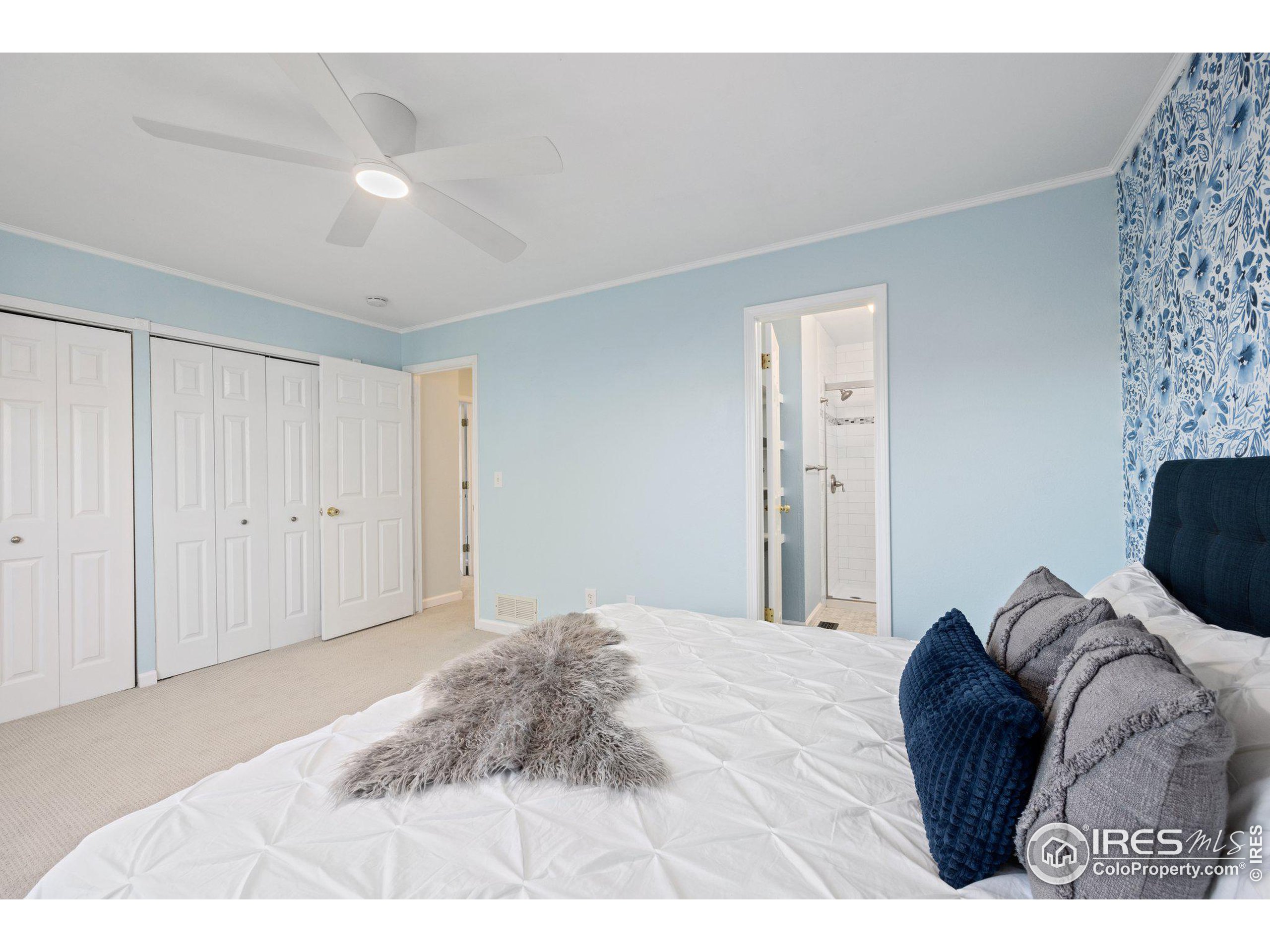 568 W Sandbar Cir