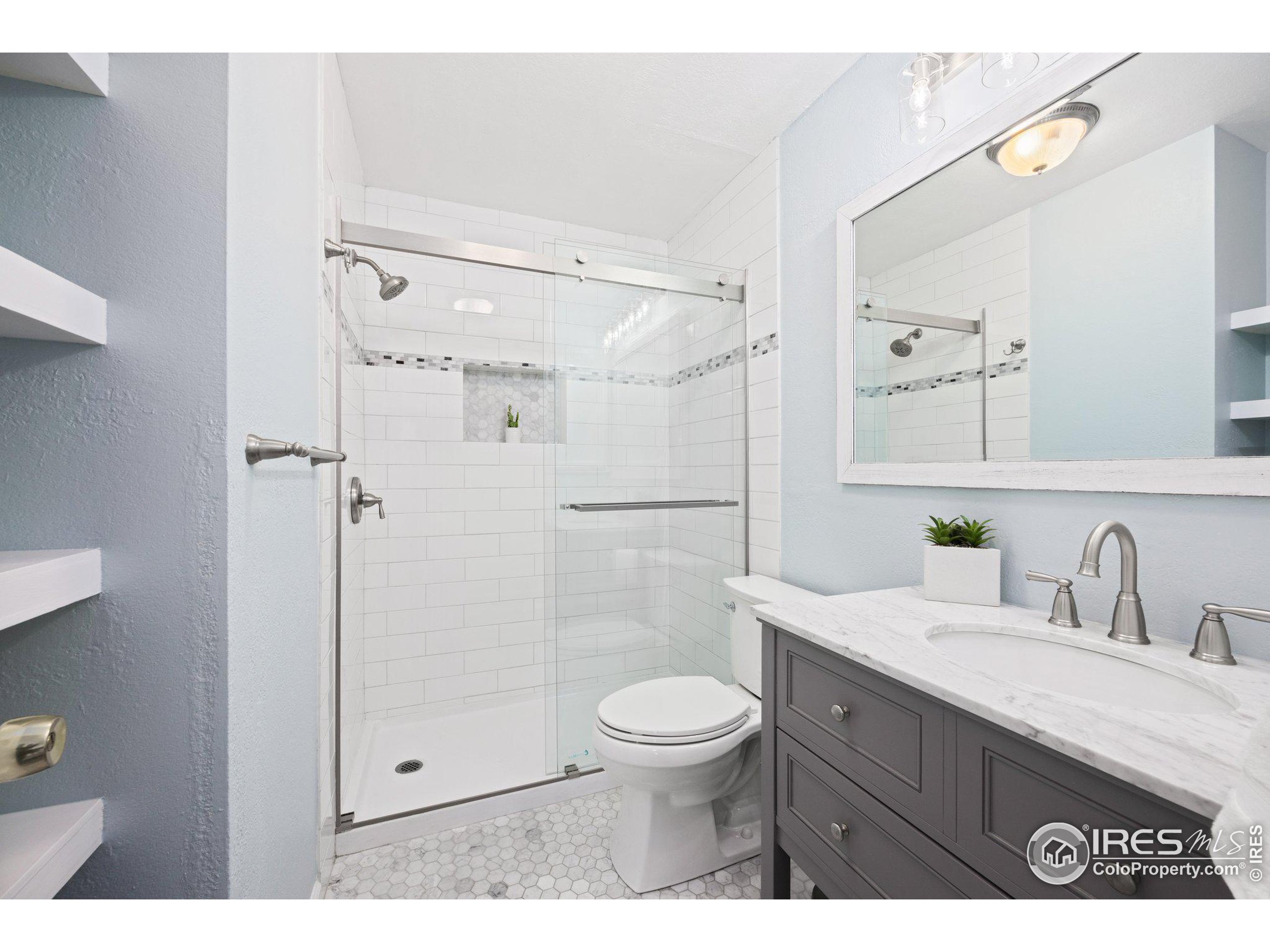 568 W Sandbar Cir