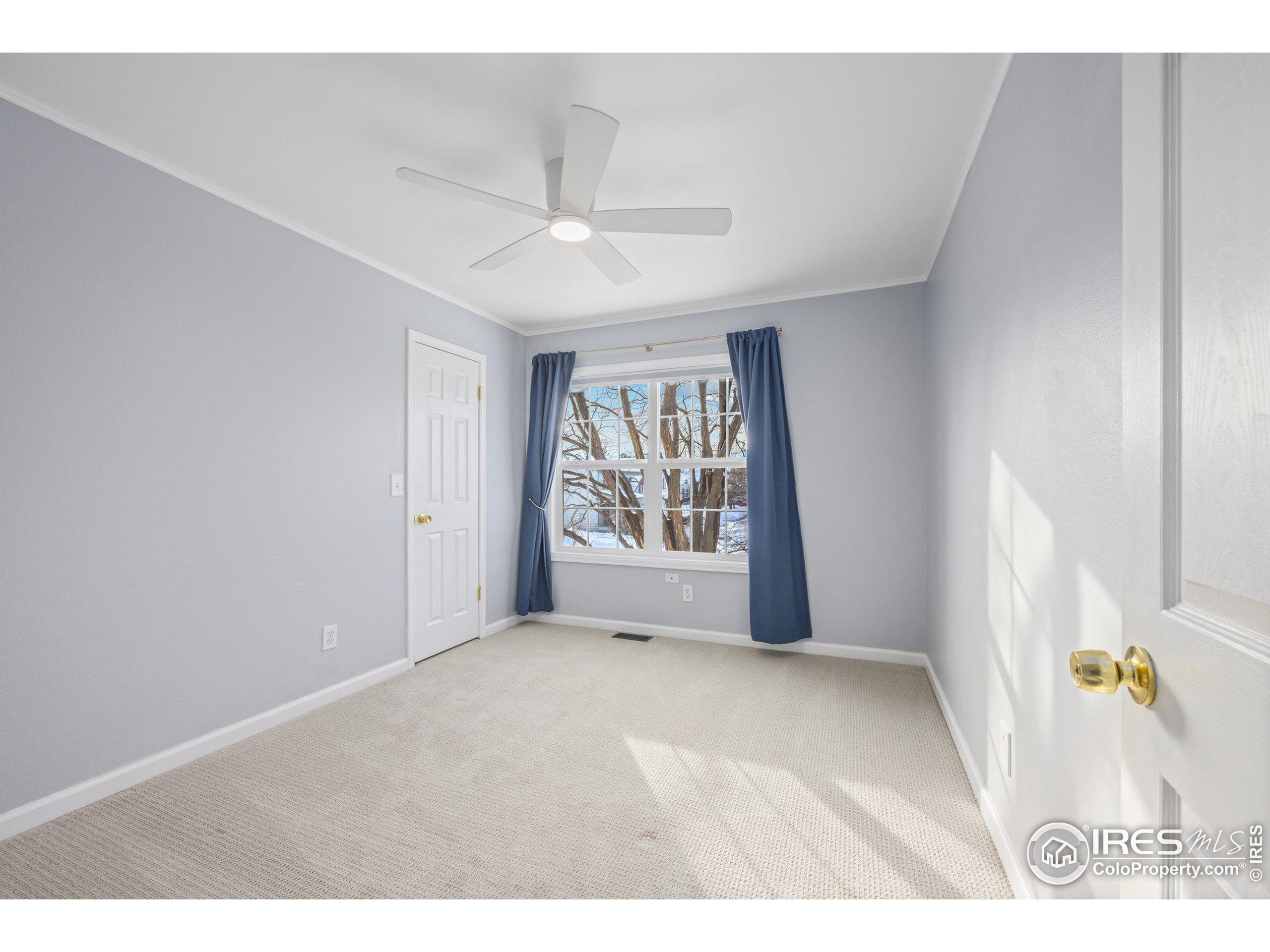568 W Sandbar Cir