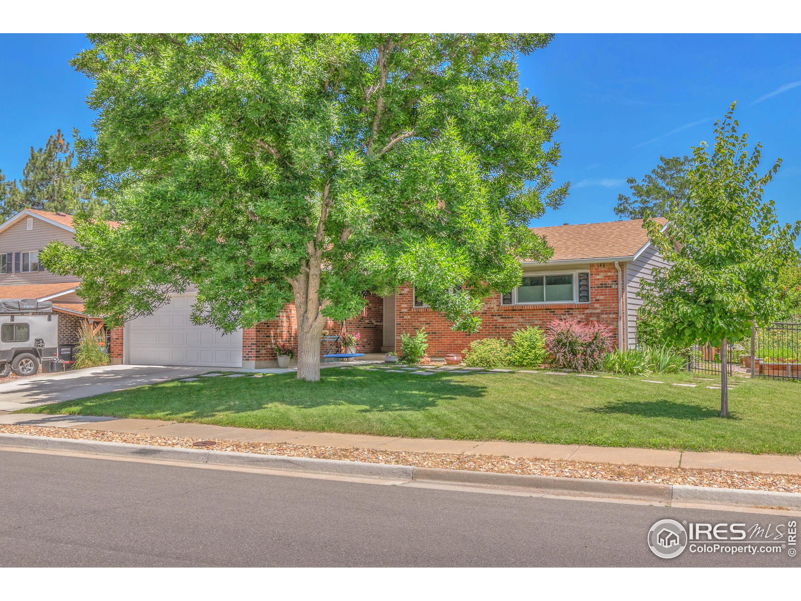 7490 Devinney Ct