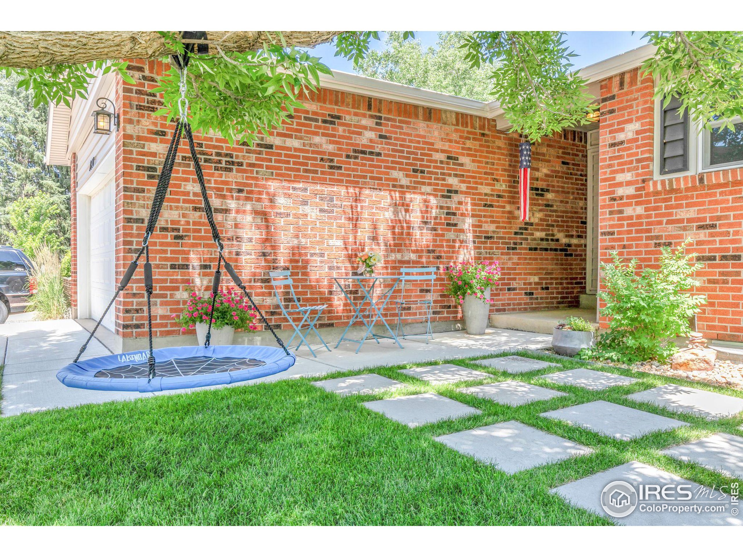 7490 Devinney Ct