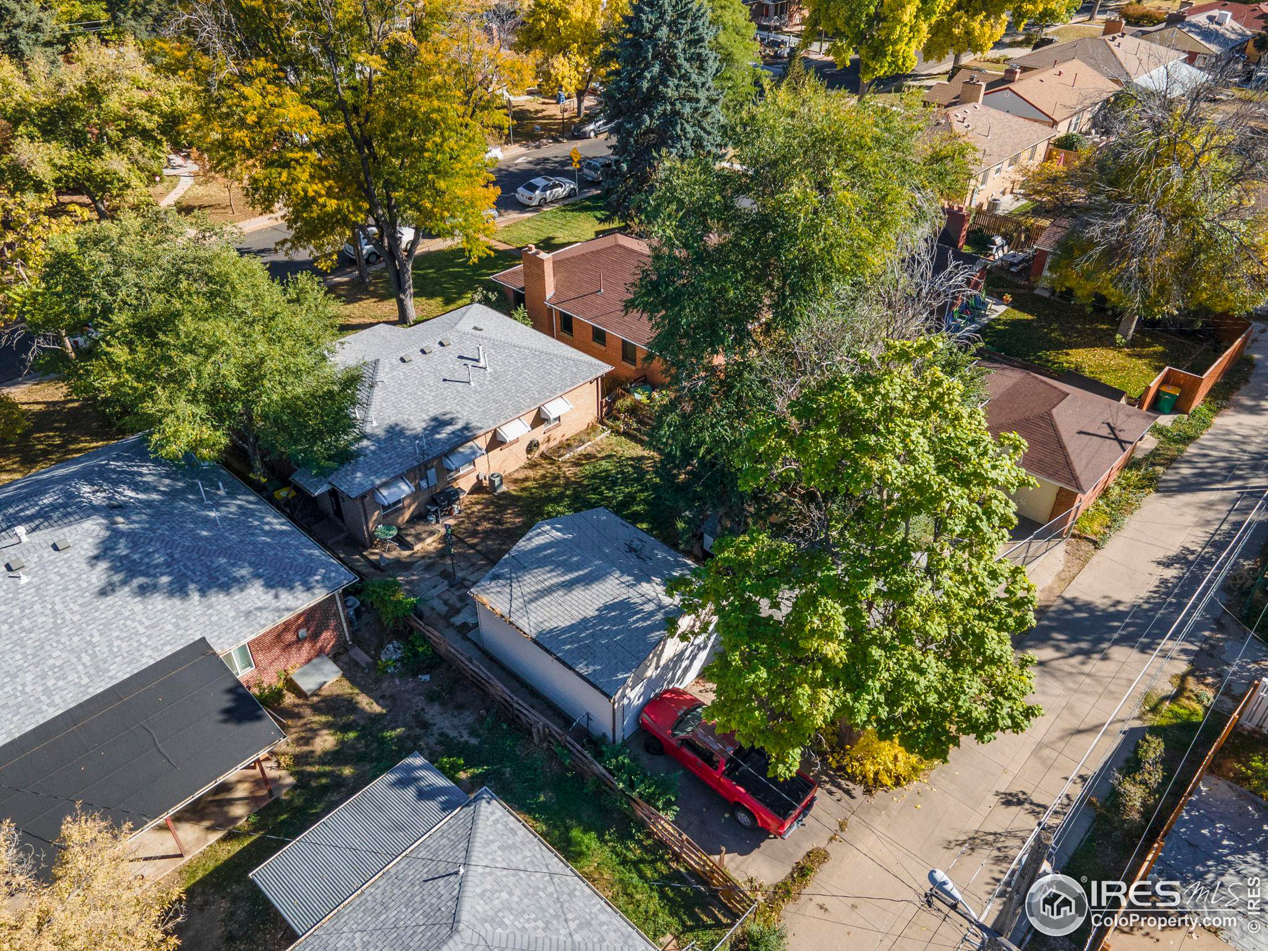 2079 Joliet St