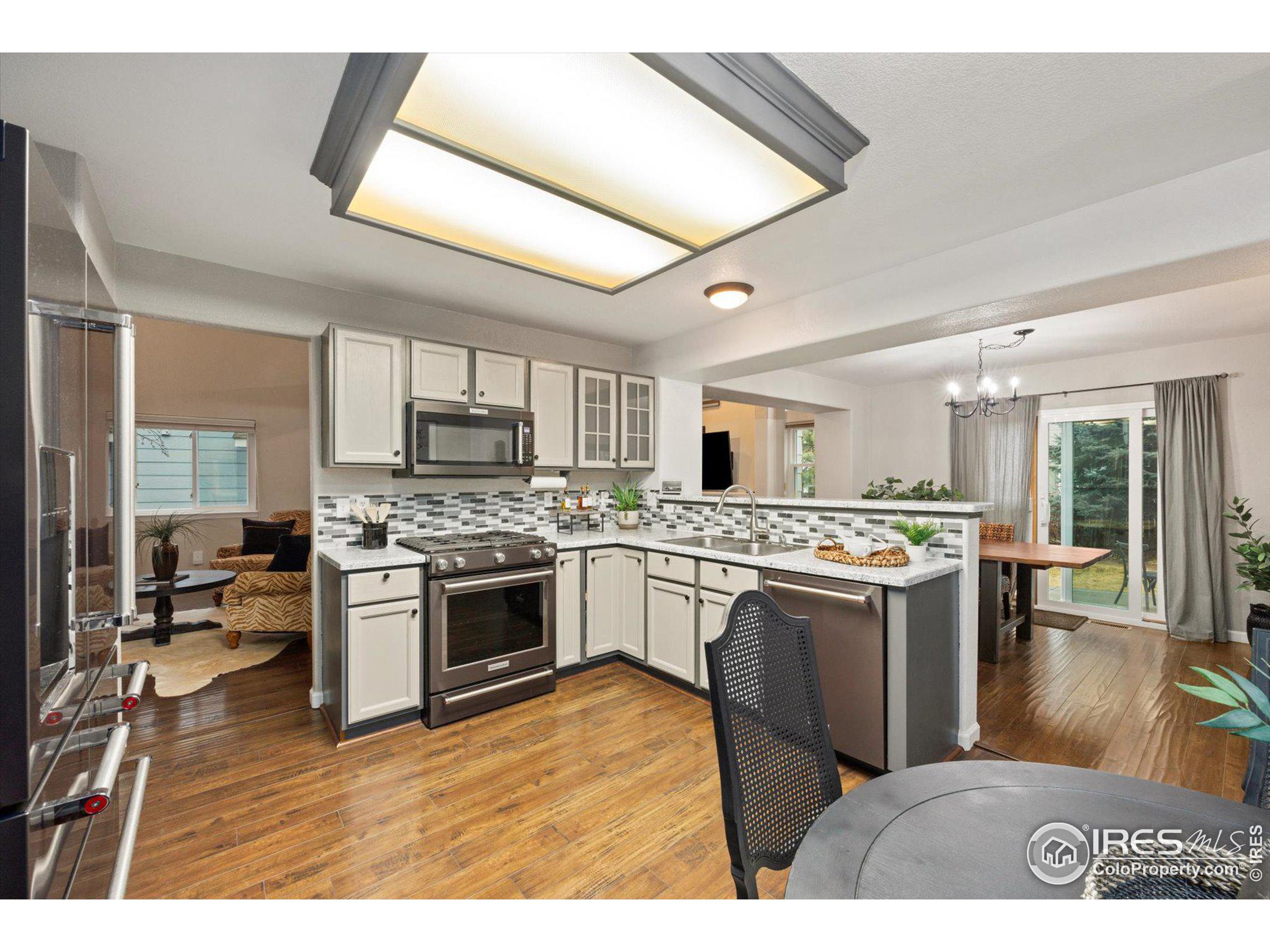 3441 Larkspur Dr
