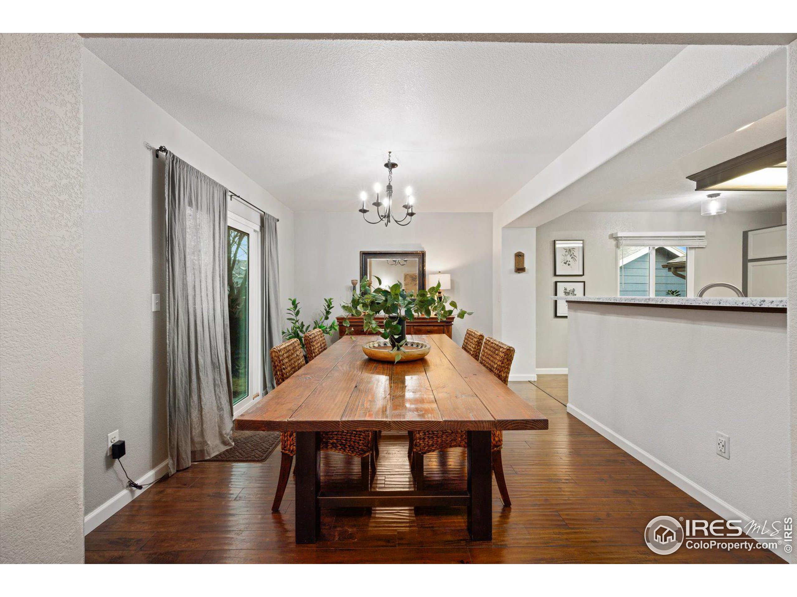3441 Larkspur Dr