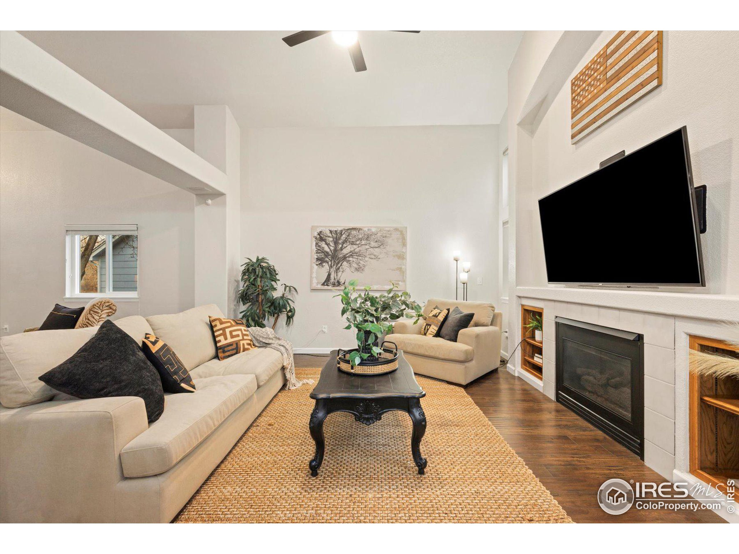 3441 Larkspur Dr